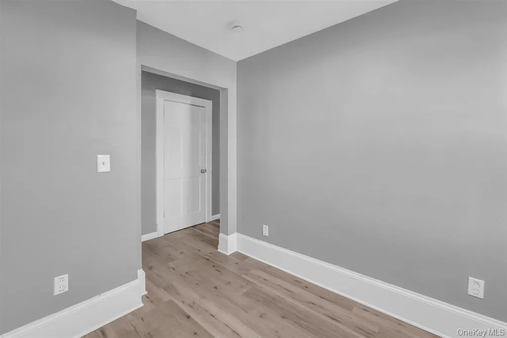 31-33 Burr Avenue, Hempstead, NY, 3 Bedrooms Bedrooms, 8 Rooms Rooms,1 BathroomBathrooms,Residential Lease,Idx,Burr,0,946856 31-33 Burr Avenue, Hempstead, NY, 3 Bedrooms Bedrooms, 8 Rooms Rooms,1 BathroomBathrooms,Residential Lease,Idx,Burr,0,946856