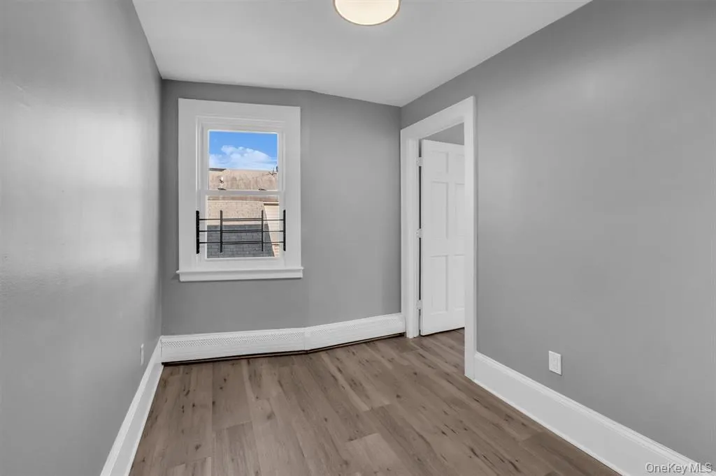 31-33 Burr Avenue, Hempstead, NY, 3 Bedrooms Bedrooms, 8 Rooms Rooms,1 BathroomBathrooms,Residential Lease,Idx,Burr,0,946856 31-33 Burr Avenue, Hempstead, NY, 3 Bedrooms Bedrooms, 8 Rooms Rooms,1 BathroomBathrooms,Residential Lease,Idx,Burr,0,946856