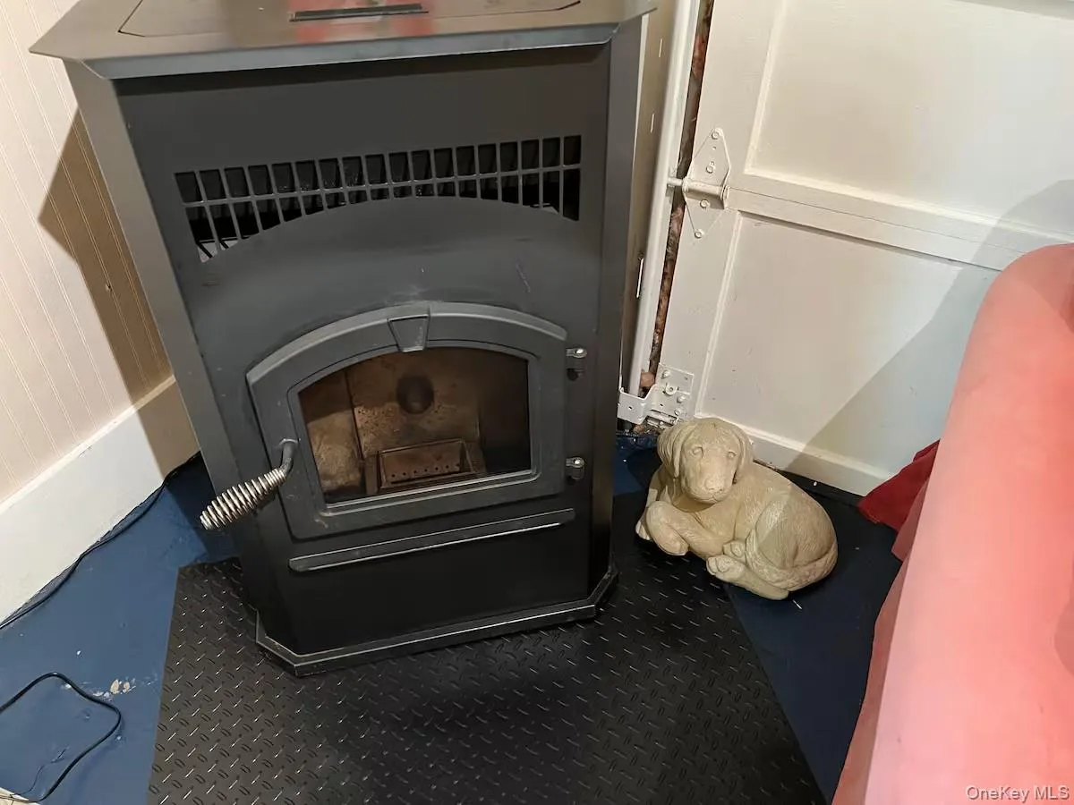 Detailed view of heating unit Detailed view of heating unit