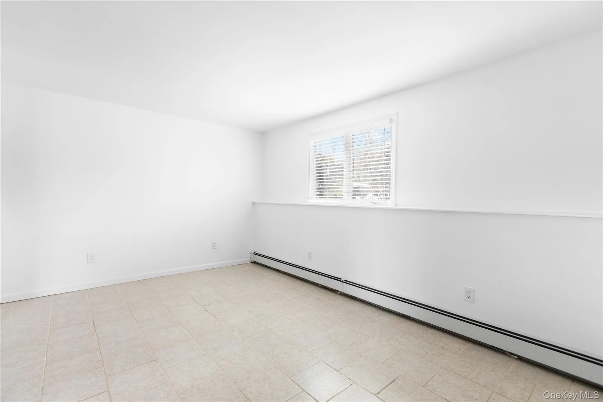 13 Country Greens Drive, Brookhaven, NY, 1 Bedroom Bedrooms, 3 Rooms Rooms,1 BathroomBathrooms,Residential Lease,Idx,Country Greens,0,946968 13 Country Greens Drive, Brookhaven, NY, 1 Bedroom Bedrooms, 3 Rooms Rooms,1 BathroomBathrooms,Residential Lease,Idx,Country Greens,0,946968