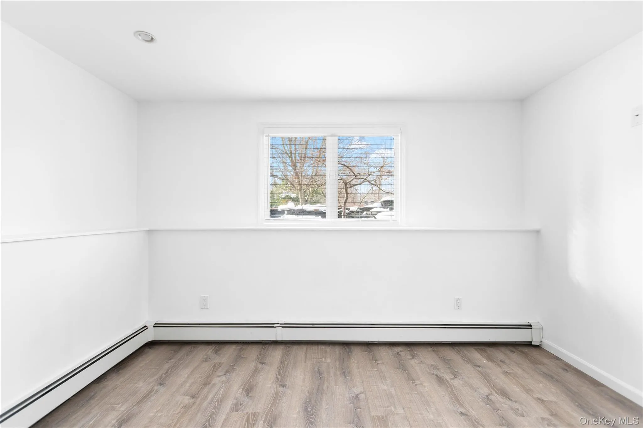 13 Country Greens Drive, Brookhaven, NY, 1 Bedroom Bedrooms, 3 Rooms Rooms,1 BathroomBathrooms,Residential Lease,Idx,Country Greens,0,946968 13 Country Greens Drive, Brookhaven, NY, 1 Bedroom Bedrooms, 3 Rooms Rooms,1 BathroomBathrooms,Residential Lease,Idx,Country Greens,0,946968