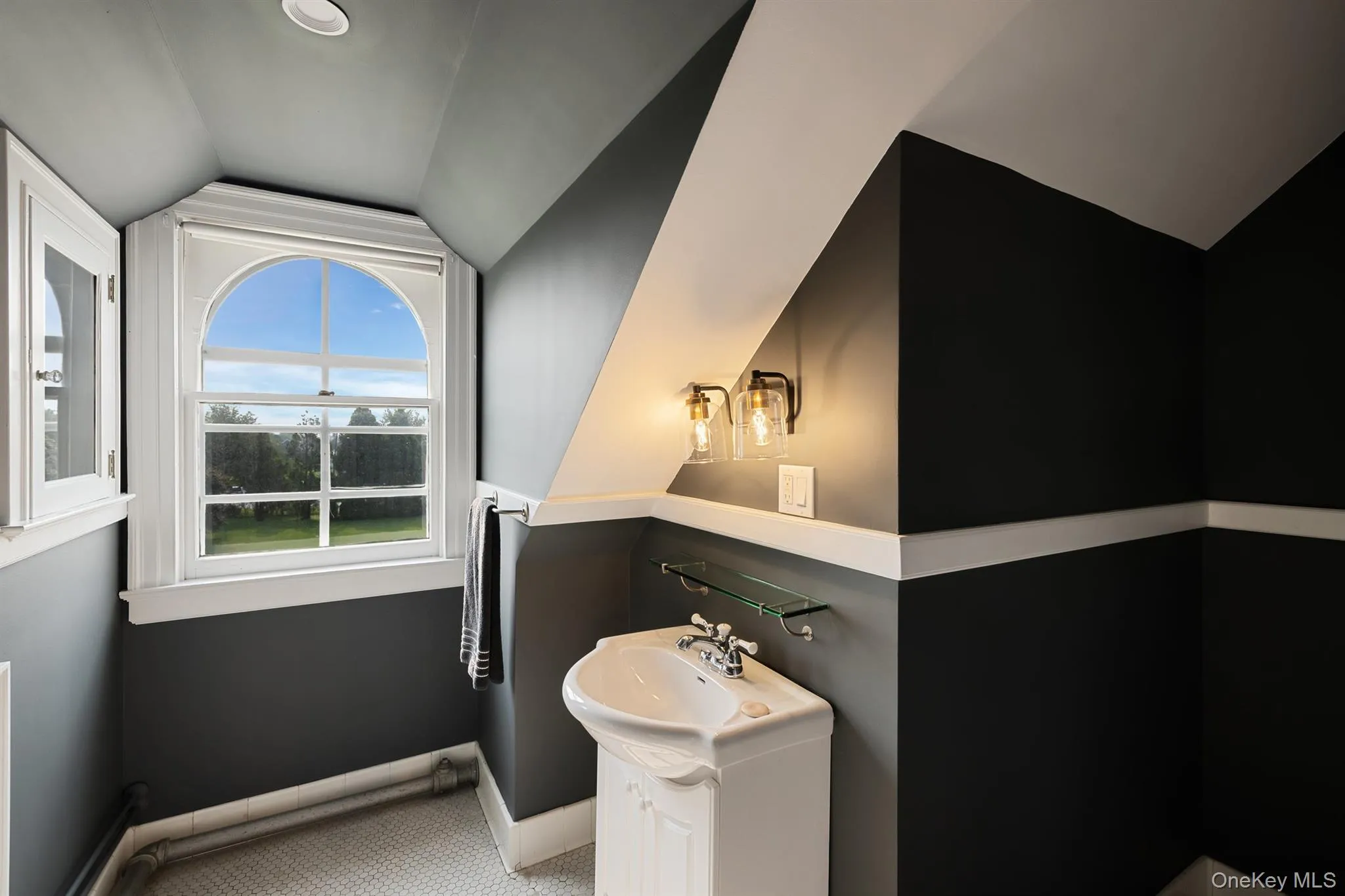 94 Quogue Street, Southampton, NY, 15 Bedrooms Bedrooms, 23 Rooms Rooms,10 BathroomsBathrooms,Residential Lease,For Rent,Quogue,0,947047 94 Quogue Street, Southampton, NY, 15 Bedrooms Bedrooms, 23 Rooms Rooms,10 BathroomsBathrooms,Residential Lease,For Rent,Quogue,0,947047