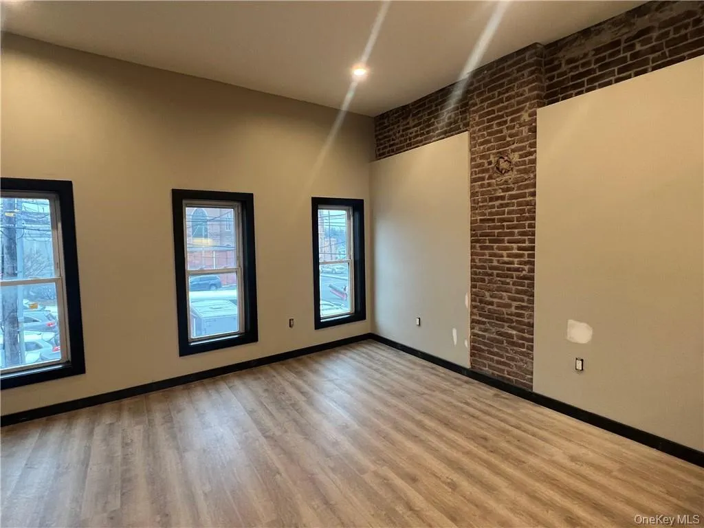 30 Henry Street, Middletown, NY, 1 Bedroom Bedrooms, 4 Rooms Rooms,1 BathroomBathrooms,Residential Lease,Idx,Henry,0,947067 30 Henry Street, Middletown, NY, 1 Bedroom Bedrooms, 4 Rooms Rooms,1 BathroomBathrooms,Residential Lease,Idx,Henry,0,947067