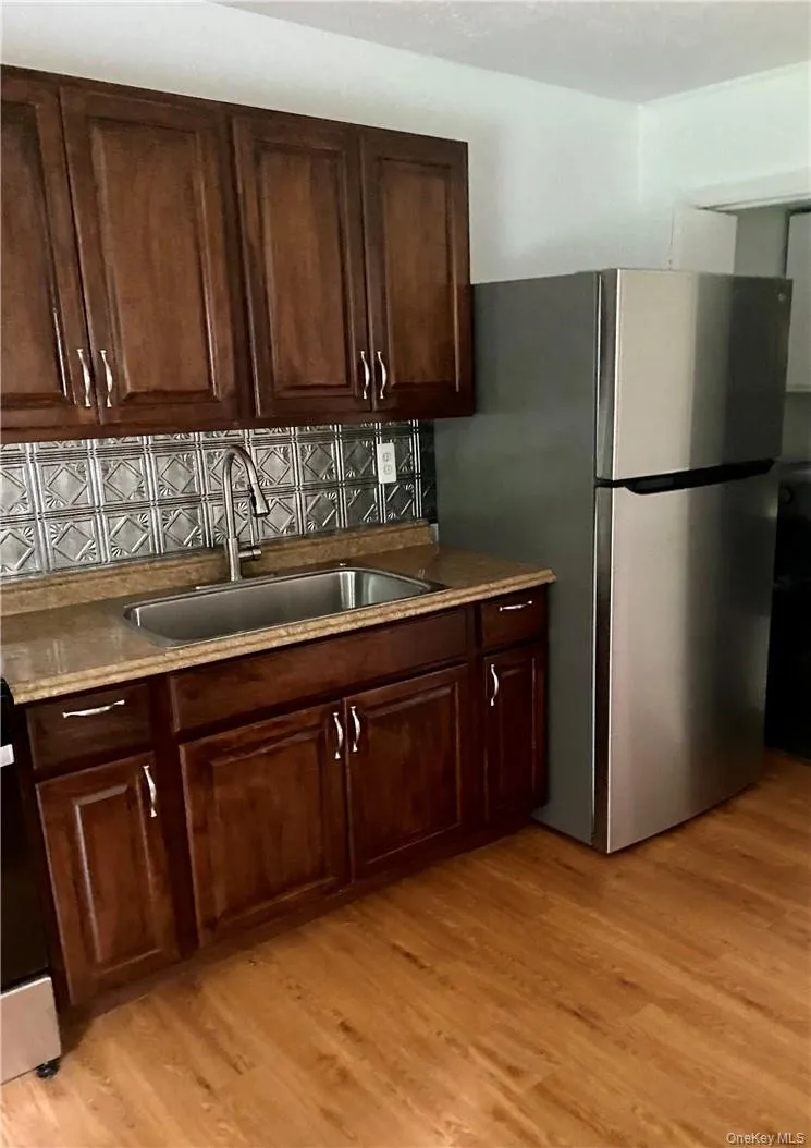 8 Park Avenue, Ramapo, NY, 3 Bedrooms Bedrooms, 6 Rooms Rooms,1 BathroomBathrooms,Residential Lease,For Rent,Park,0,947163 8 Park Avenue, Ramapo, NY, 3 Bedrooms Bedrooms, 6 Rooms Rooms,1 BathroomBathrooms,Residential Lease,For Rent,Park,0,947163