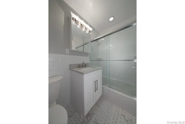 202A Jefferson Avenue, Smithtown, NY, 3 Rooms Rooms,1 BathroomBathrooms,Residential Lease,Idx,Jefferson,0,947240 202A Jefferson Avenue, Smithtown, NY, 3 Rooms Rooms,1 BathroomBathrooms,Residential Lease,Idx,Jefferson,0,947240