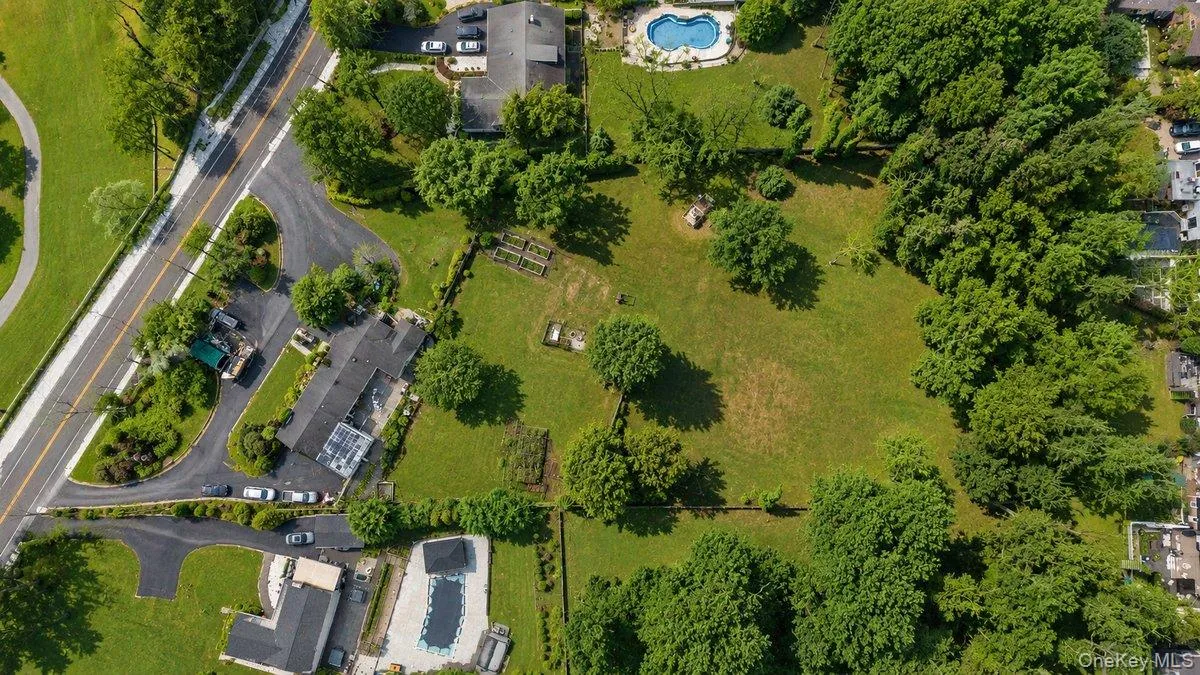 33 Fleets Cove Road, Huntington, NY, 4 Bedrooms Bedrooms, 13 Rooms Rooms,3 BathroomsBathrooms,Residential,For Rent,Fleets Cove,0,947246 33 Fleets Cove Road, Huntington, NY, 4 Bedrooms Bedrooms, 13 Rooms Rooms,3 BathroomsBathrooms,Residential,For Rent,Fleets Cove,0,947246