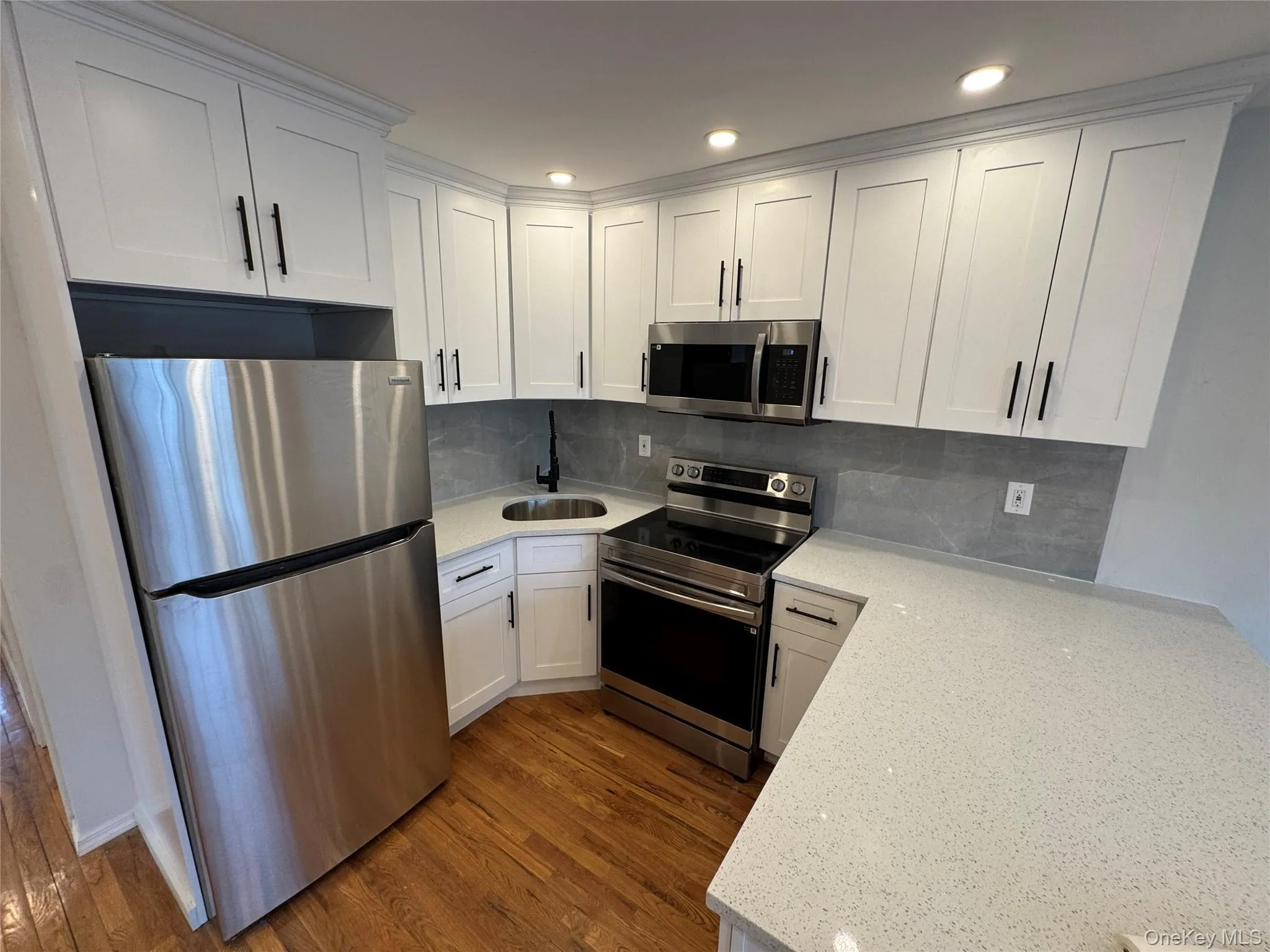6943 Almeda Avenue, New York, NY, 3 Bedrooms Bedrooms, 5 Rooms Rooms,1 BathroomBathrooms,Residential Lease,Idx,Almeda,0,947309 6943 Almeda Avenue, New York, NY, 3 Bedrooms Bedrooms, 5 Rooms Rooms,1 BathroomBathrooms,Residential Lease,Idx,Almeda,0,947309
