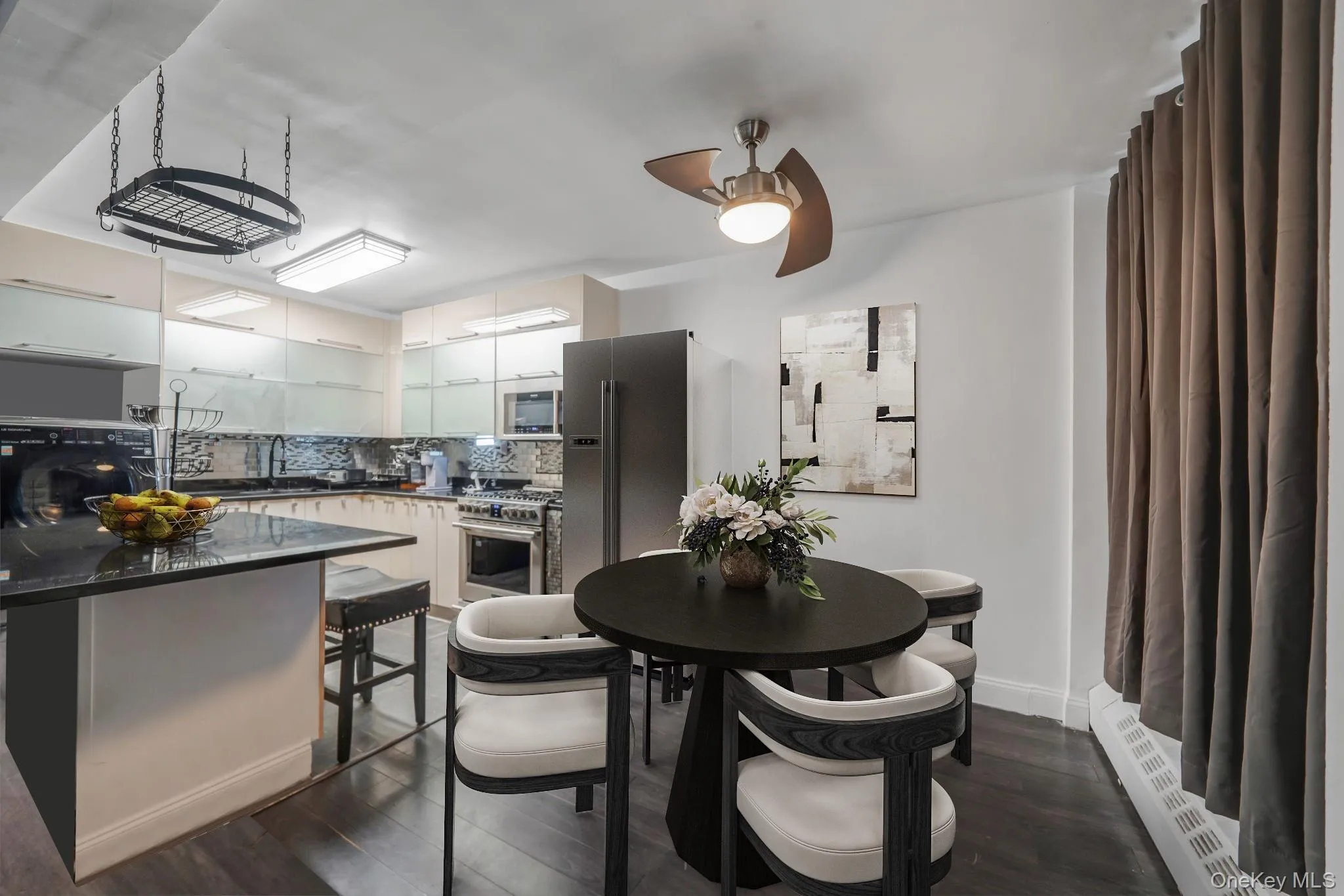 1020 Elton Street, New York, NY, 3 Bedrooms Bedrooms, 4 Rooms Rooms,1 BathroomBathrooms,Residential,For Rent,Elton,0,947320 1020 Elton Street, New York, NY, 3 Bedrooms Bedrooms, 4 Rooms Rooms,1 BathroomBathrooms,Residential,For Rent,Elton,0,947320