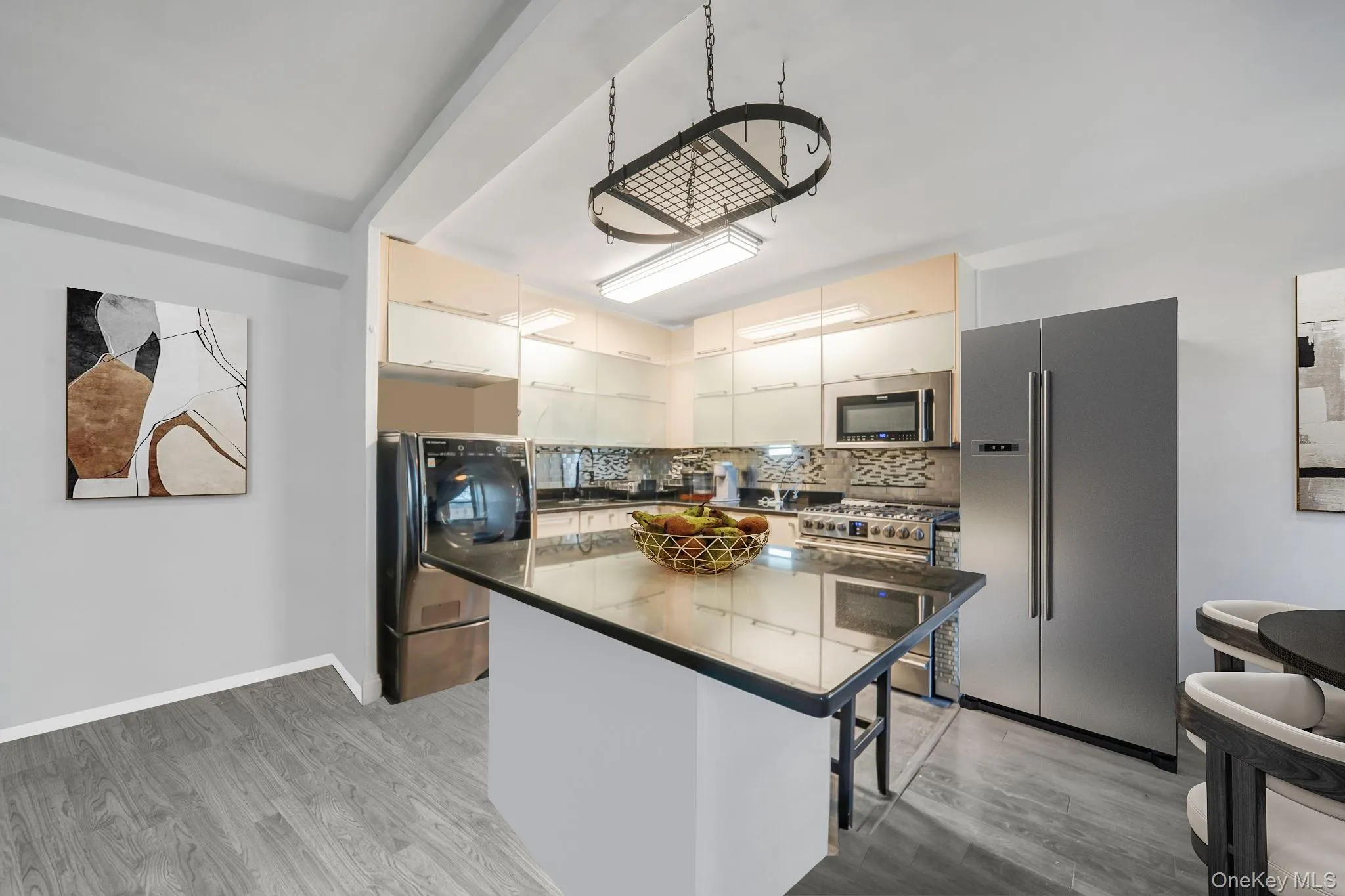 1020 Elton Street, New York, NY, 3 Bedrooms Bedrooms, 4 Rooms Rooms,1 BathroomBathrooms,Residential,For Rent,Elton,0,947320 1020 Elton Street, New York, NY, 3 Bedrooms Bedrooms, 4 Rooms Rooms,1 BathroomBathrooms,Residential,For Rent,Elton,0,947320
