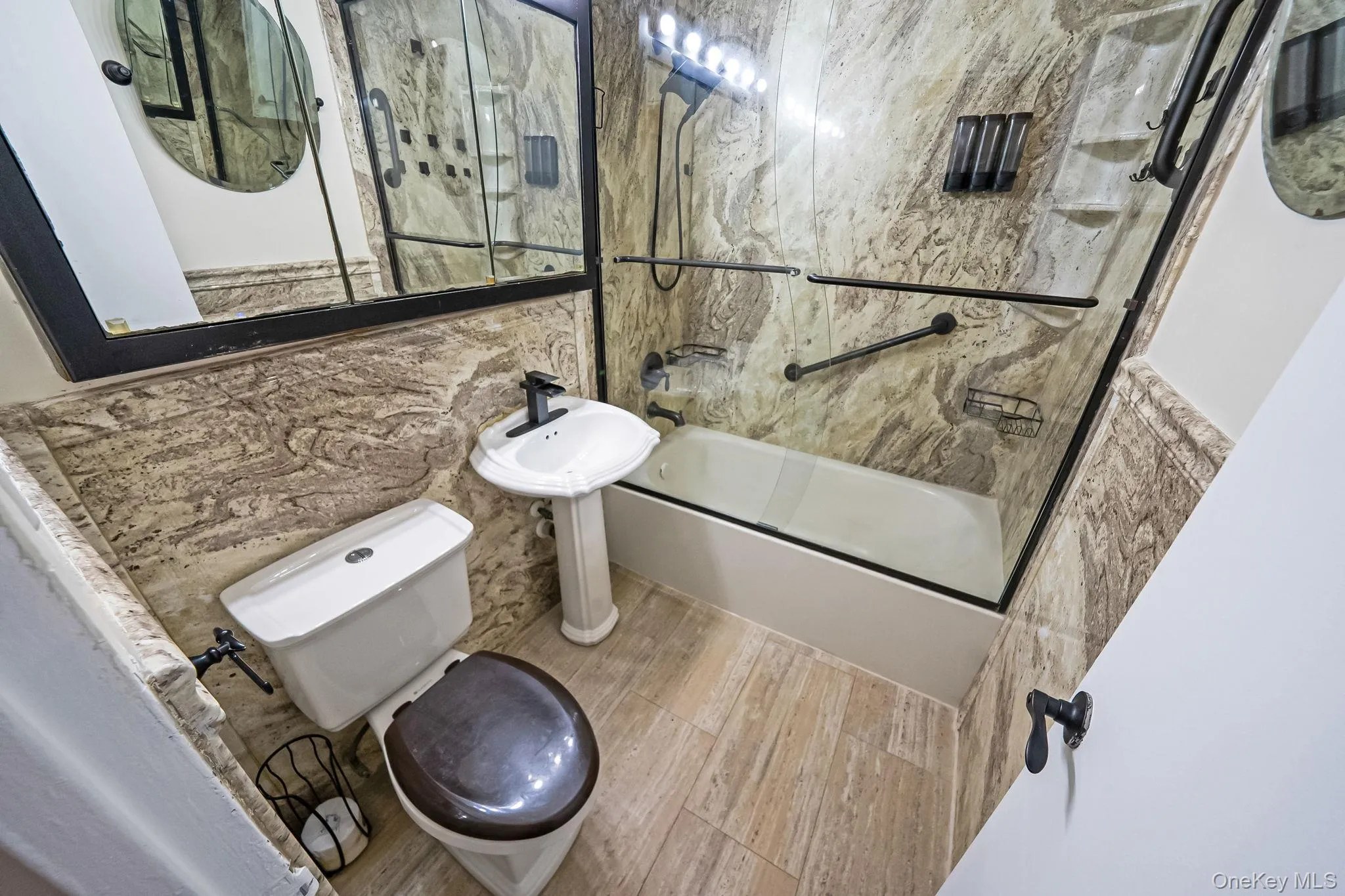 1020 Elton Street, New York, NY, 3 Bedrooms Bedrooms, 4 Rooms Rooms,1 BathroomBathrooms,Residential,For Rent,Elton,0,947320 1020 Elton Street, New York, NY, 3 Bedrooms Bedrooms, 4 Rooms Rooms,1 BathroomBathrooms,Residential,For Rent,Elton,0,947320