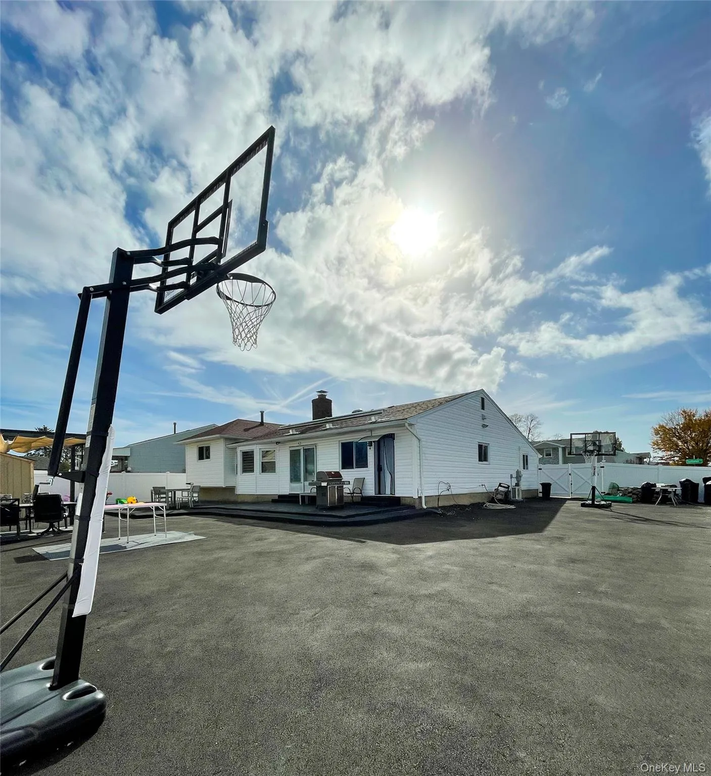 1 Summer Lane, Babylon, NY, 3 Bedrooms Bedrooms, 8 Rooms Rooms,2 BathroomsBathrooms,Residential Lease,For Rent,Summer,0,947325 1 Summer Lane, Babylon, NY, 3 Bedrooms Bedrooms, 8 Rooms Rooms,2 BathroomsBathrooms,Residential Lease,For Rent,Summer,0,947325