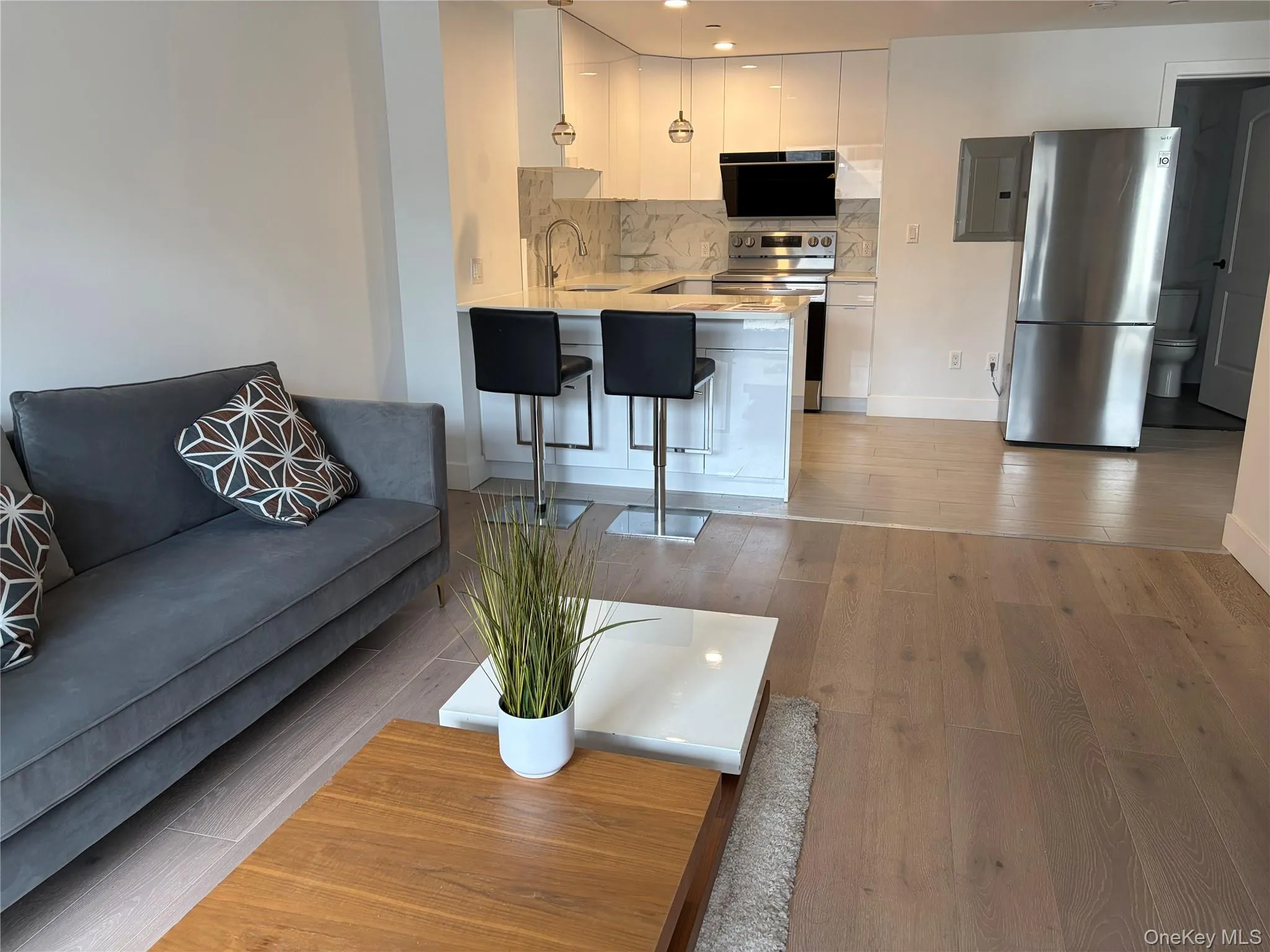 52-16 Roosevelt Avenue, New York, NY, 1 Bedroom Bedrooms, 3 Rooms Rooms,1 BathroomBathrooms,Residential,For Rent,Roosevelt,0,947336 52-16 Roosevelt Avenue, New York, NY, 1 Bedroom Bedrooms, 3 Rooms Rooms,1 BathroomBathrooms,Residential,For Rent,Roosevelt,0,947336