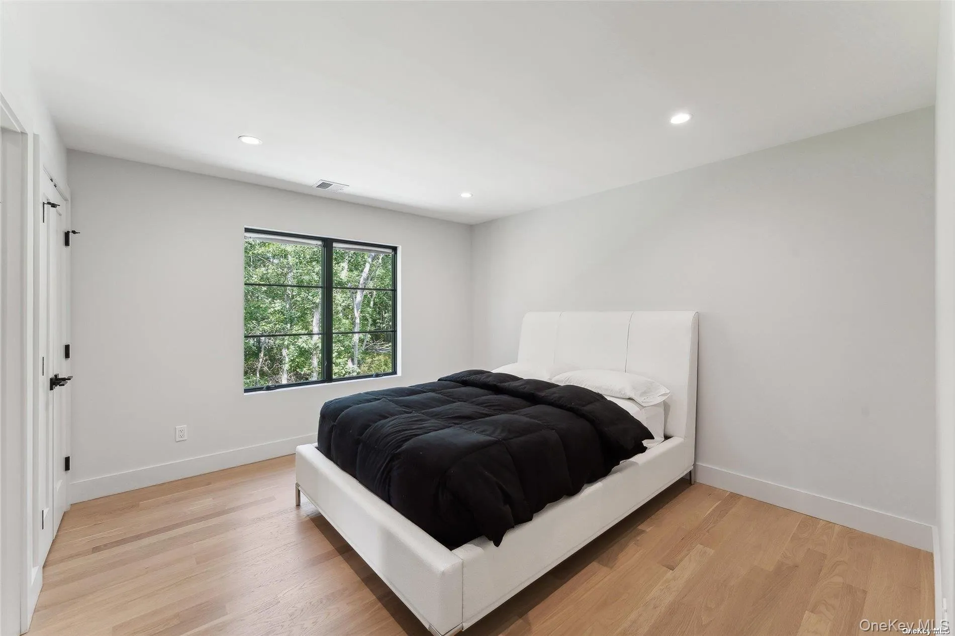 12 Old Main Road, Southampton, NY, 4 Bedrooms Bedrooms, 8 Rooms Rooms,4 BathroomsBathrooms,Residential Lease,Idx,Old Main,0,947365 12 Old Main Road, Southampton, NY, 4 Bedrooms Bedrooms, 8 Rooms Rooms,4 BathroomsBathrooms,Residential Lease,Idx,Old Main,0,947365