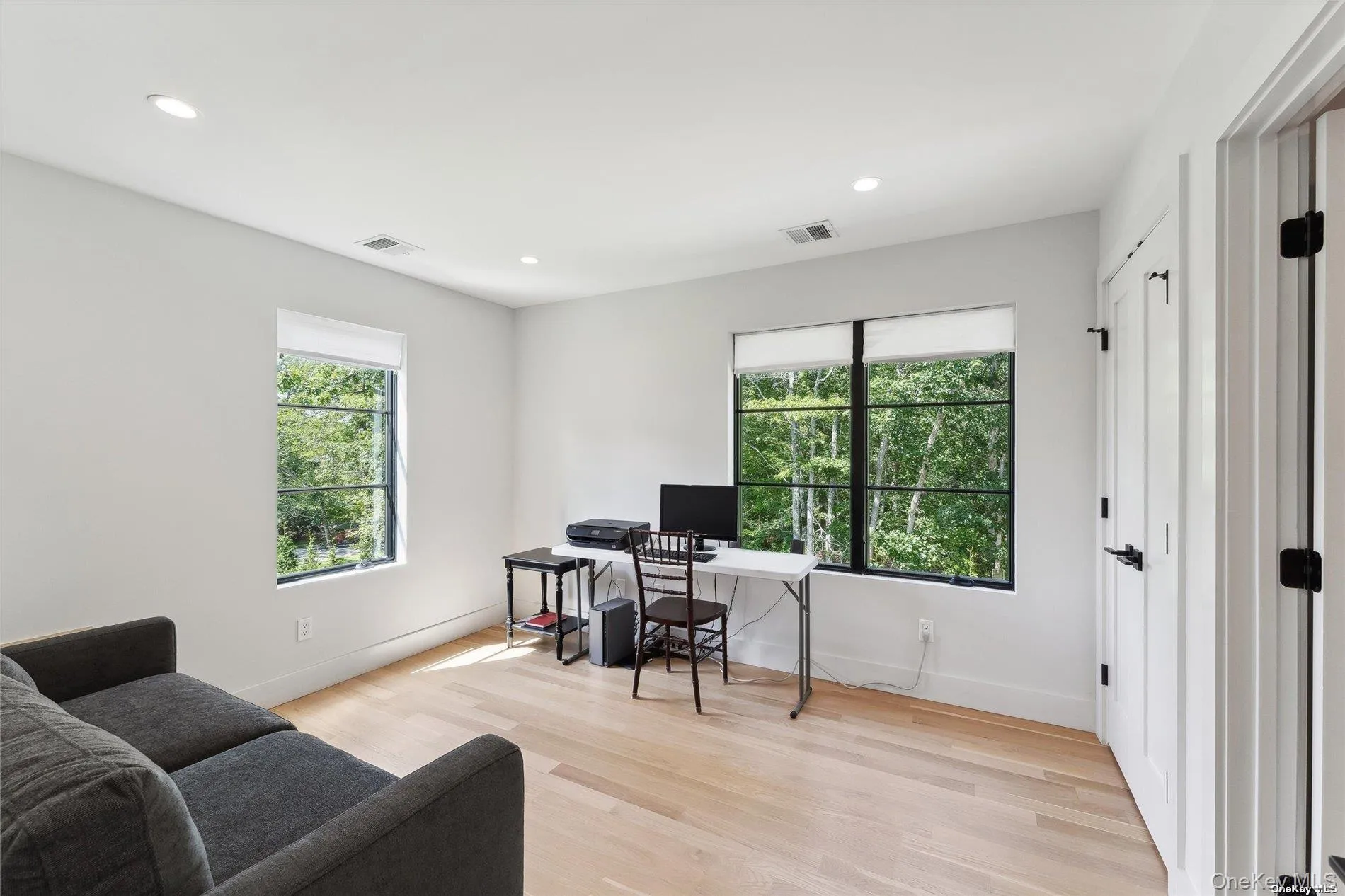 12 Old Main Road, Southampton, NY, 4 Bedrooms Bedrooms, 8 Rooms Rooms,4 BathroomsBathrooms,Residential Lease,Idx,Old Main,0,947365 12 Old Main Road, Southampton, NY, 4 Bedrooms Bedrooms, 8 Rooms Rooms,4 BathroomsBathrooms,Residential Lease,Idx,Old Main,0,947365