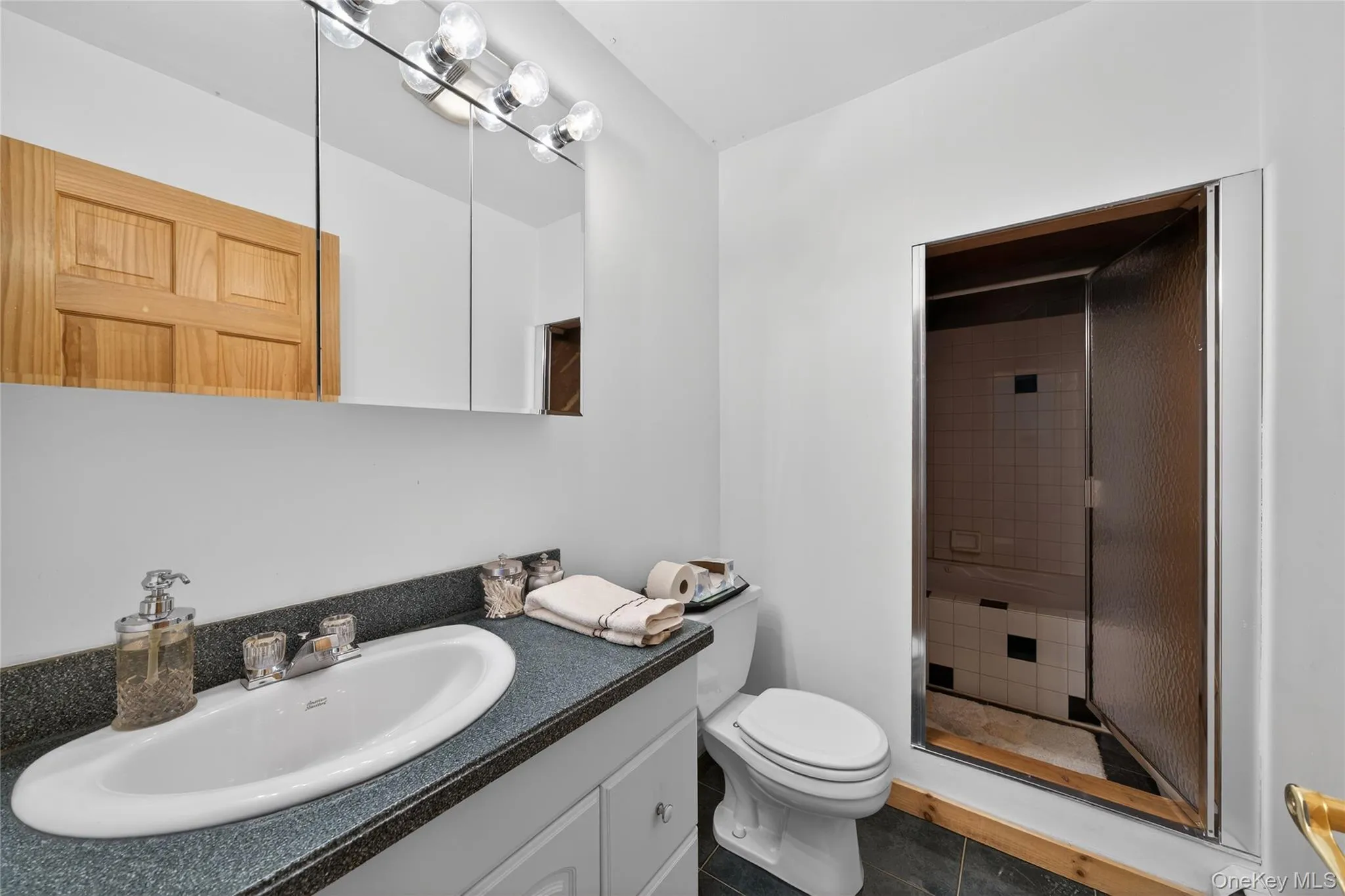 282 Shore Road, Bethel, NY, 7 Bedrooms Bedrooms, 11 Rooms Rooms,4 BathroomsBathrooms,Residential,For Rent,Shore,0,947392 282 Shore Road, Bethel, NY, 7 Bedrooms Bedrooms, 11 Rooms Rooms,4 BathroomsBathrooms,Residential,For Rent,Shore,0,947392