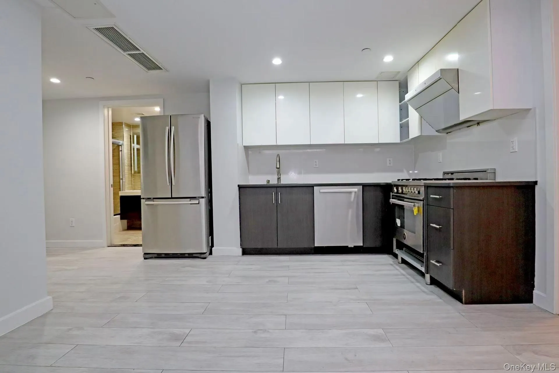 15815 Union Turnpike, New York, NY, 2 Bedrooms Bedrooms, 6 Rooms Rooms,2 BathroomsBathrooms,Residential,For Rent,Union,0,947410 15815 Union Turnpike, New York, NY, 2 Bedrooms Bedrooms, 6 Rooms Rooms,2 BathroomsBathrooms,Residential,For Rent,Union,0,947410