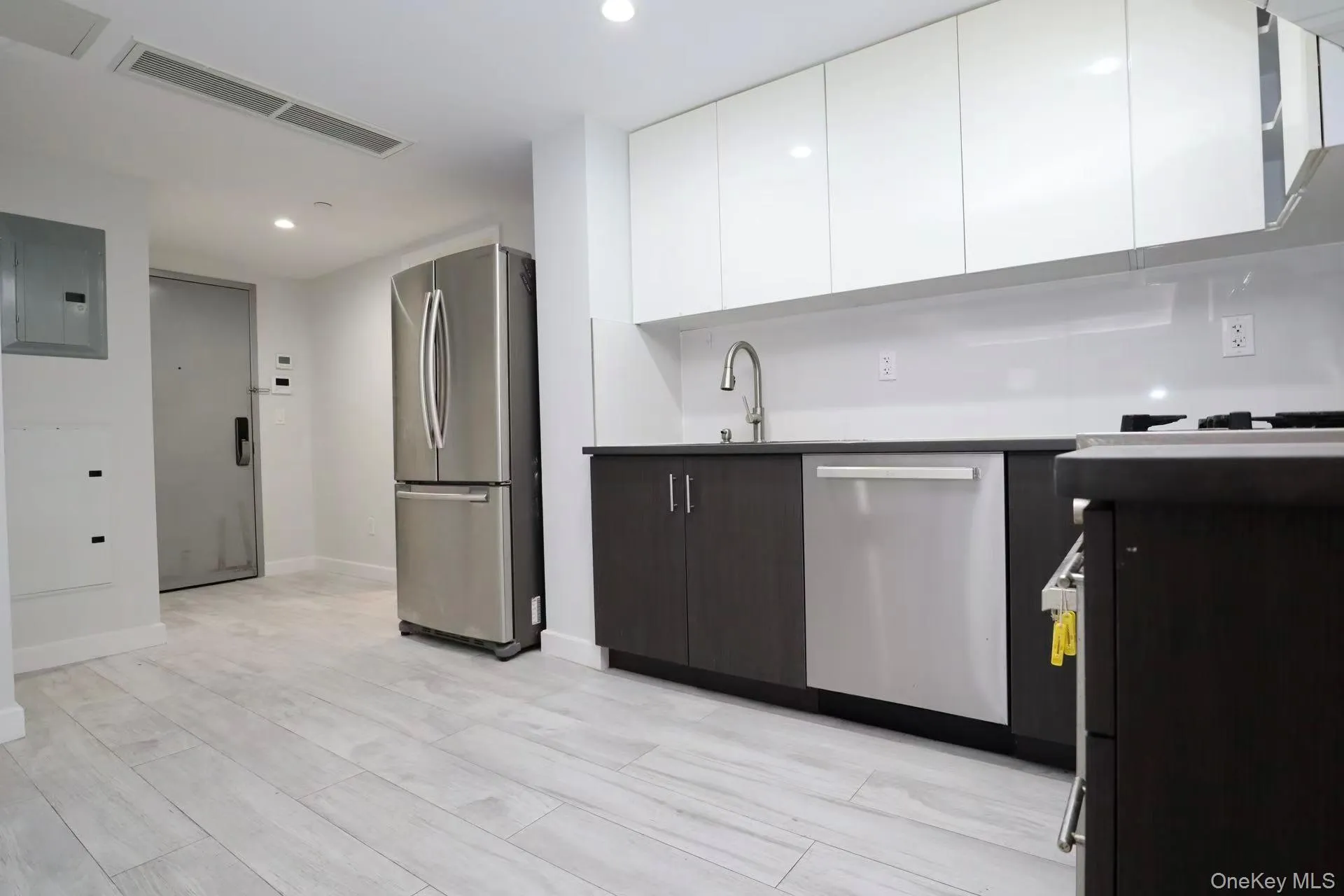 15815 Union Turnpike, New York, NY, 2 Bedrooms Bedrooms, 6 Rooms Rooms,2 BathroomsBathrooms,Residential,For Rent,Union,0,947410 15815 Union Turnpike, New York, NY, 2 Bedrooms Bedrooms, 6 Rooms Rooms,2 BathroomsBathrooms,Residential,For Rent,Union,0,947410