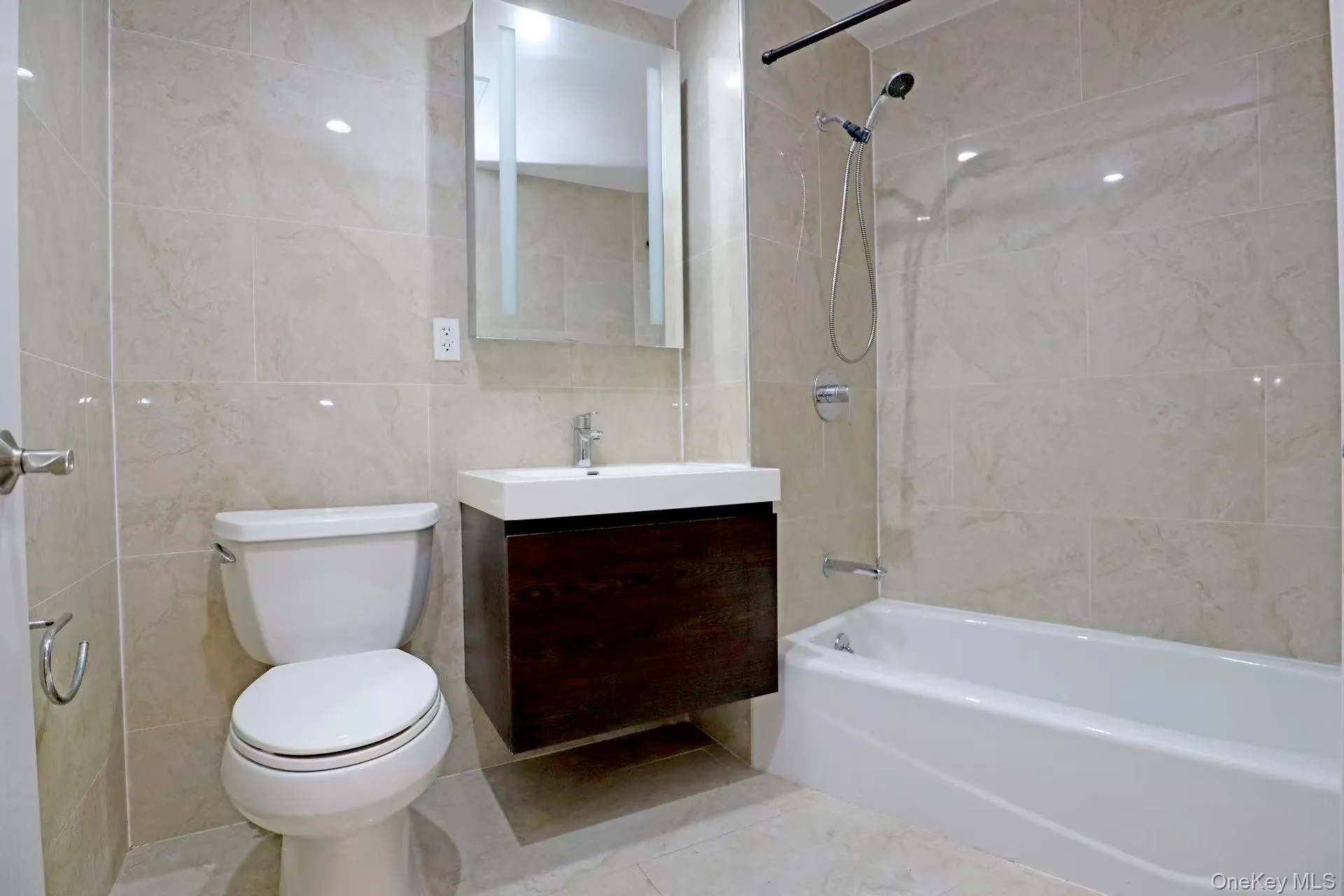 15815 Union Turnpike, New York, NY, 3 Bedrooms Bedrooms, 7 Rooms Rooms,2 BathroomsBathrooms,Residential,For Rent,Union,0,947416 15815 Union Turnpike, New York, NY, 3 Bedrooms Bedrooms, 7 Rooms Rooms,2 BathroomsBathrooms,Residential,For Rent,Union,0,947416