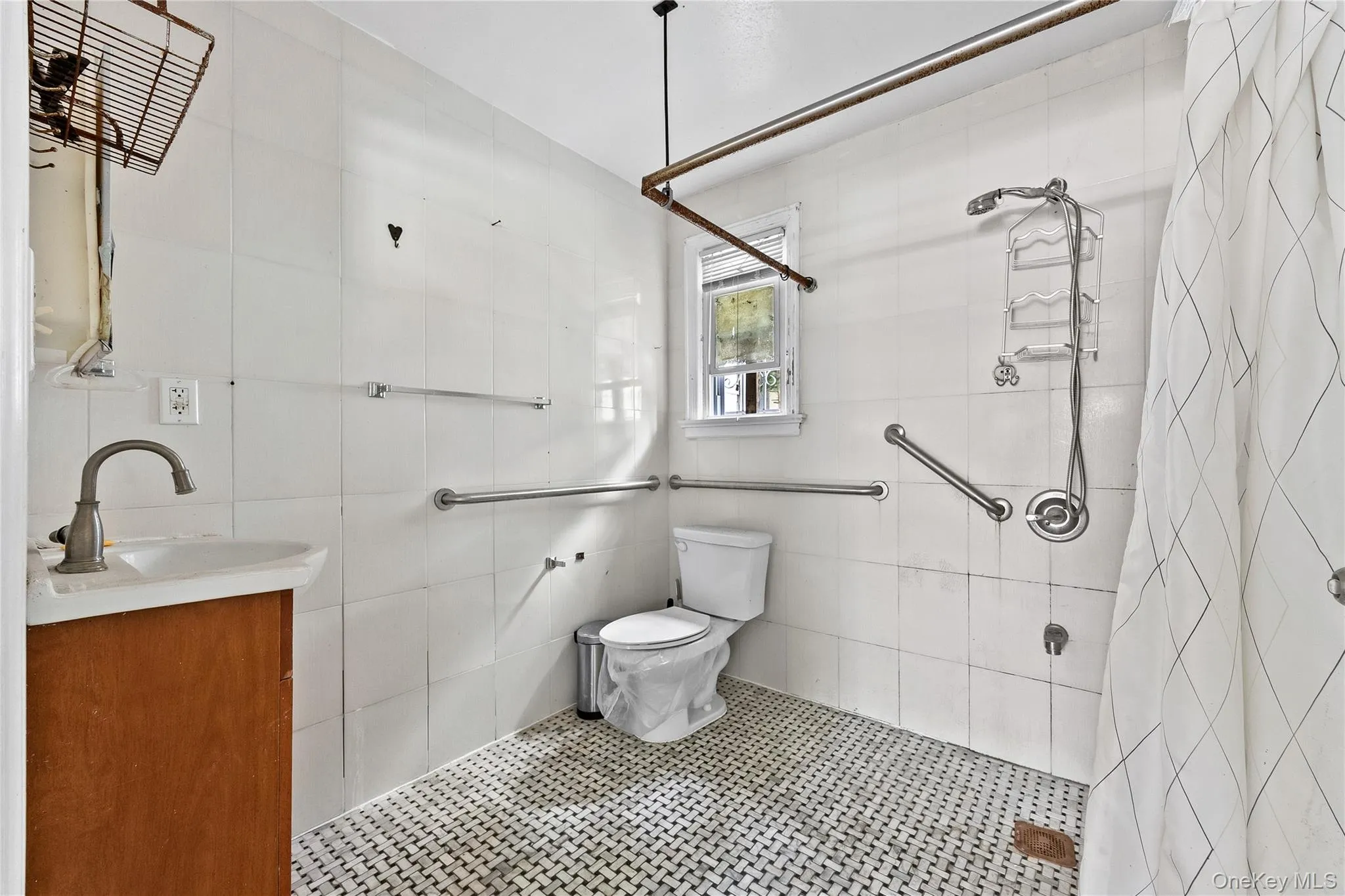 52-06 Bowne Street, New York, NY, 6 Bedrooms Bedrooms, 10 Rooms Rooms,4 BathroomsBathrooms,Residential,For Rent,Bowne,0,947445 52-06 Bowne Street, New York, NY, 6 Bedrooms Bedrooms, 10 Rooms Rooms,4 BathroomsBathrooms,Residential,For Rent,Bowne,0,947445
