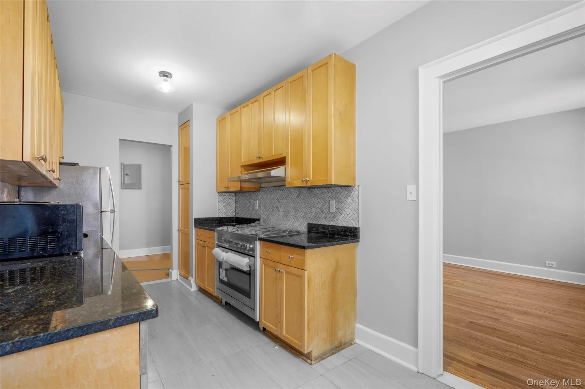 30 Windsor Terrace, White Plains, NY, 2 Bedrooms Bedrooms, 4 Rooms Rooms,1 BathroomBathrooms,Residential Lease,For Rent,Windsor,0,947462 30 Windsor Terrace, White Plains, NY, 2 Bedrooms Bedrooms, 4 Rooms Rooms,1 BathroomBathrooms,Residential Lease,For Rent,Windsor,0,947462