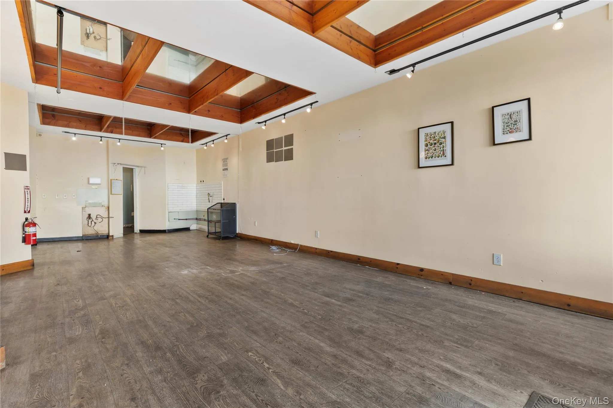 1048 Beech Street, Long Beach, NY, ,Commercial Lease,Idx,Beech,0,947488 1048 Beech Street, Long Beach, NY, ,Commercial Lease,Idx,Beech,0,947488