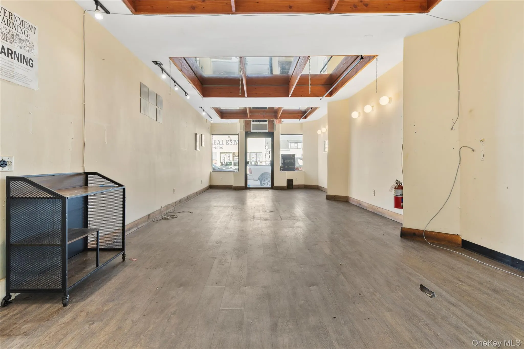 Common area featuring washer / dryer Common area featuring washer / dryer