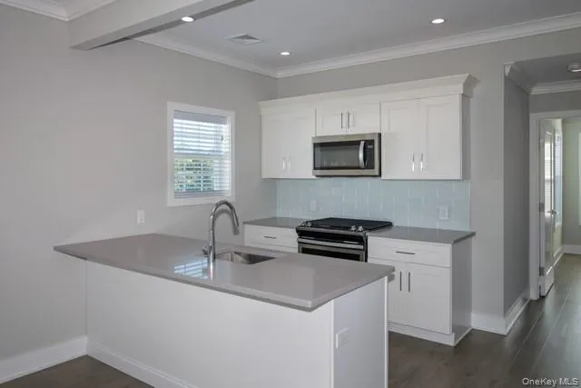 262 Indian Head Road, Smithtown, NY, 1 Bedroom Bedrooms, 4 Rooms Rooms,1 BathroomBathrooms,Residential Lease,Idx,Indian Head,0,947523 262 Indian Head Road, Smithtown, NY, 1 Bedroom Bedrooms, 4 Rooms Rooms,1 BathroomBathrooms,Residential Lease,Idx,Indian Head,0,947523