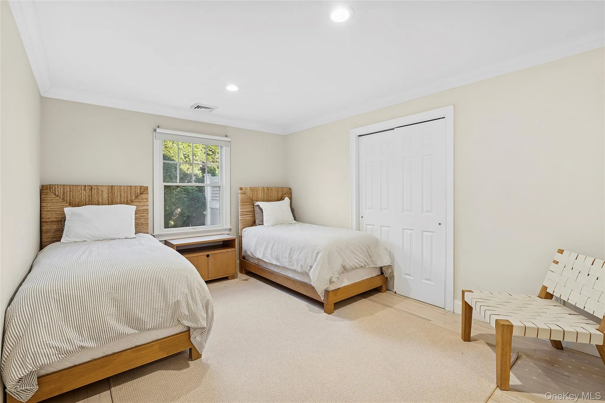 122 Beach Road, Southampton, NY, 3 Bedrooms Bedrooms, 10 Rooms Rooms,4 BathroomsBathrooms,Residential,For Rent,Beach,0,947678 122 Beach Road, Southampton, NY, 3 Bedrooms Bedrooms, 10 Rooms Rooms,4 BathroomsBathrooms,Residential,For Rent,Beach,0,947678