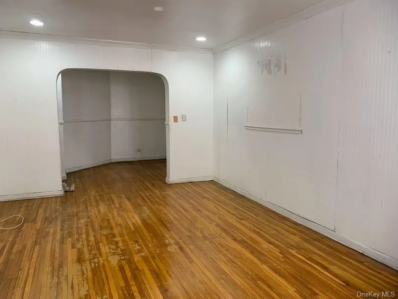 76-10 34th Avenue, New York, NY, 2 Bedrooms Bedrooms, 4 Rooms Rooms,1 BathroomBathrooms,Residential,For Rent,34th,0,947704 76-10 34th Avenue, New York, NY, 2 Bedrooms Bedrooms, 4 Rooms Rooms,1 BathroomBathrooms,Residential,For Rent,34th,0,947704