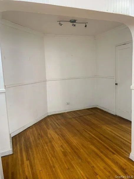 76-10 34th Avenue, New York, NY, 2 Bedrooms Bedrooms, 4 Rooms Rooms,1 BathroomBathrooms,Residential,For Rent,34th,0,947704 76-10 34th Avenue, New York, NY, 2 Bedrooms Bedrooms, 4 Rooms Rooms,1 BathroomBathrooms,Residential,For Rent,34th,0,947704