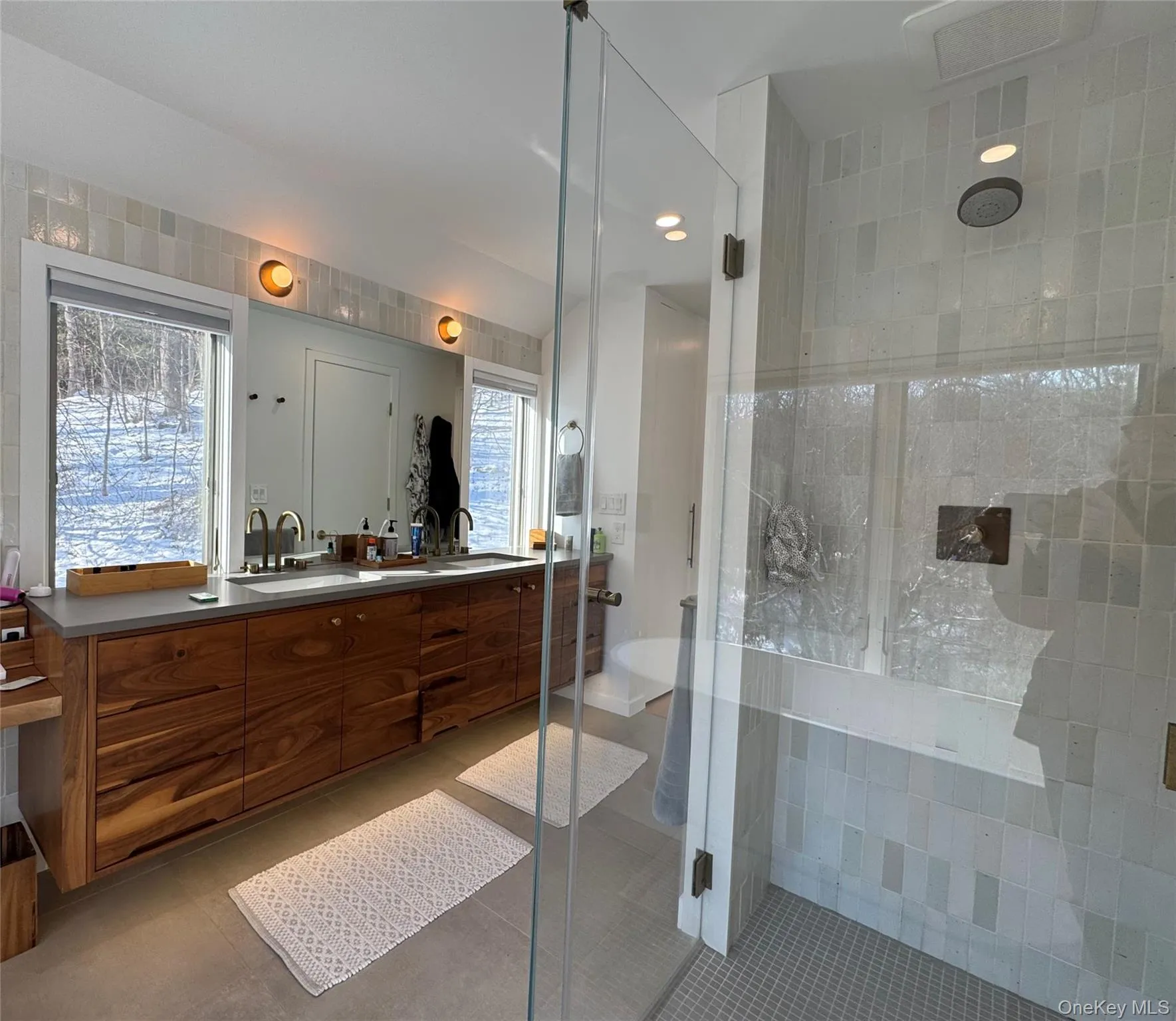 Spacious, primary bath Spacious, primary bath