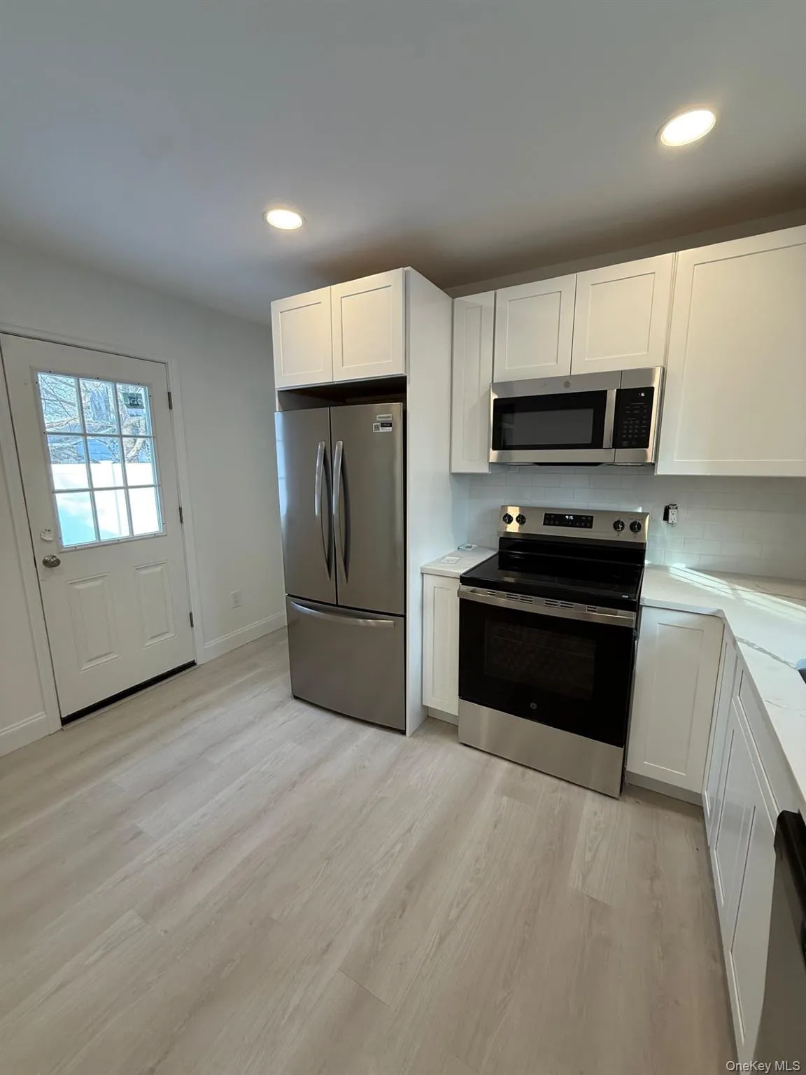 7 Hoover Avenue, Smithtown, NY, 2 Bedrooms Bedrooms, 4 Rooms Rooms,1 BathroomBathrooms,Residential Lease,For Rent,Hoover,0,947808 7 Hoover Avenue, Smithtown, NY, 2 Bedrooms Bedrooms, 4 Rooms Rooms,1 BathroomBathrooms,Residential Lease,For Rent,Hoover,0,947808