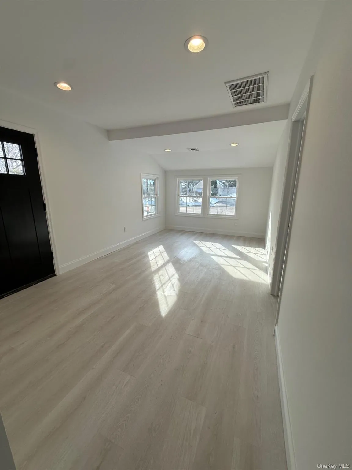 7 Hoover Avenue, Smithtown, NY, 2 Bedrooms Bedrooms, 4 Rooms Rooms,1 BathroomBathrooms,Residential Lease,For Rent,Hoover,0,947808 7 Hoover Avenue, Smithtown, NY, 2 Bedrooms Bedrooms, 4 Rooms Rooms,1 BathroomBathrooms,Residential Lease,For Rent,Hoover,0,947808