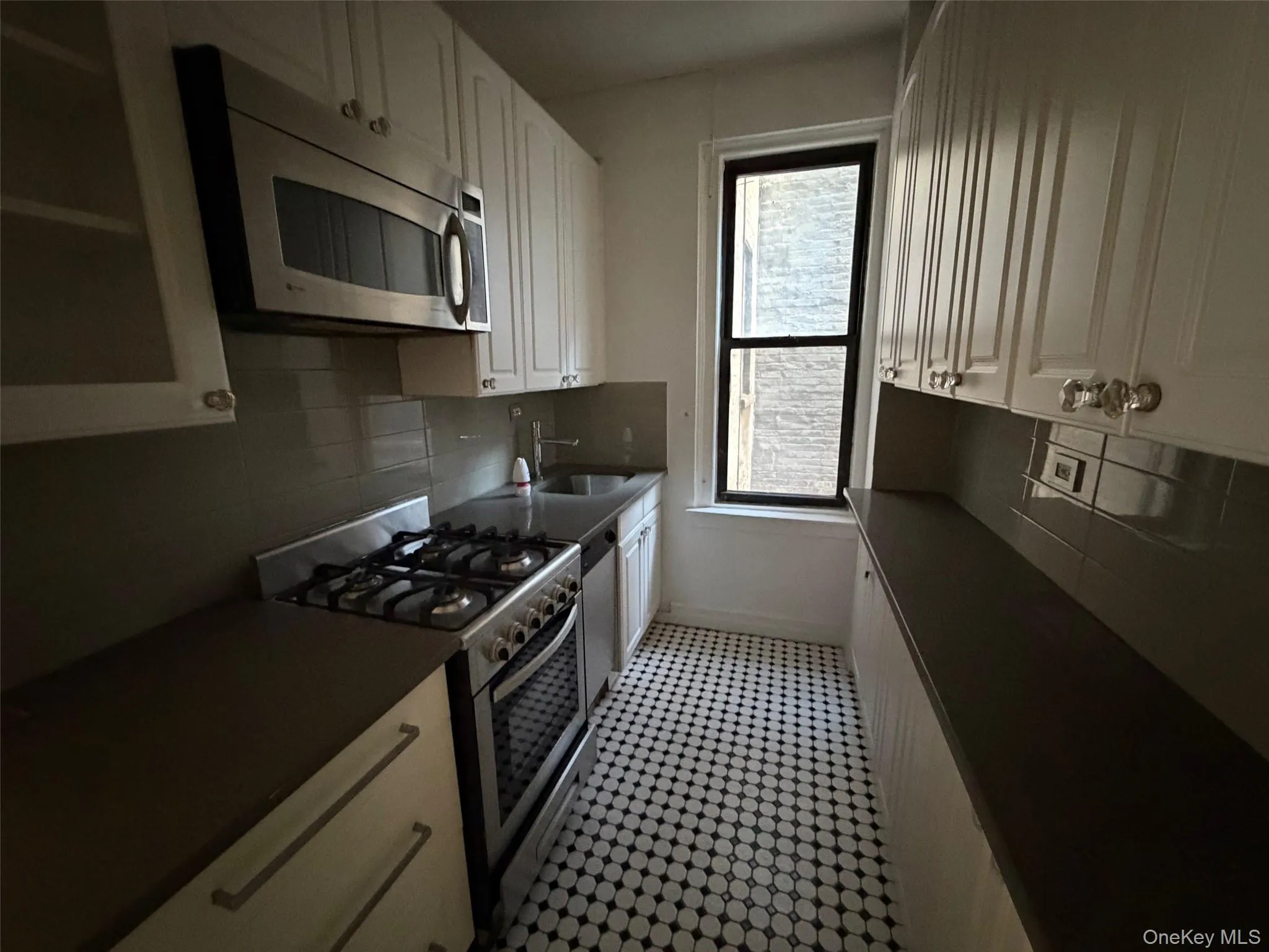 142 49th Street, New York, NY, 1 Bedroom Bedrooms, 3 Rooms Rooms,1 BathroomBathrooms,Residential,For Rent,49th,0,947818 142 49th Street, New York, NY, 1 Bedroom Bedrooms, 3 Rooms Rooms,1 BathroomBathrooms,Residential,For Rent,49th,0,947818
