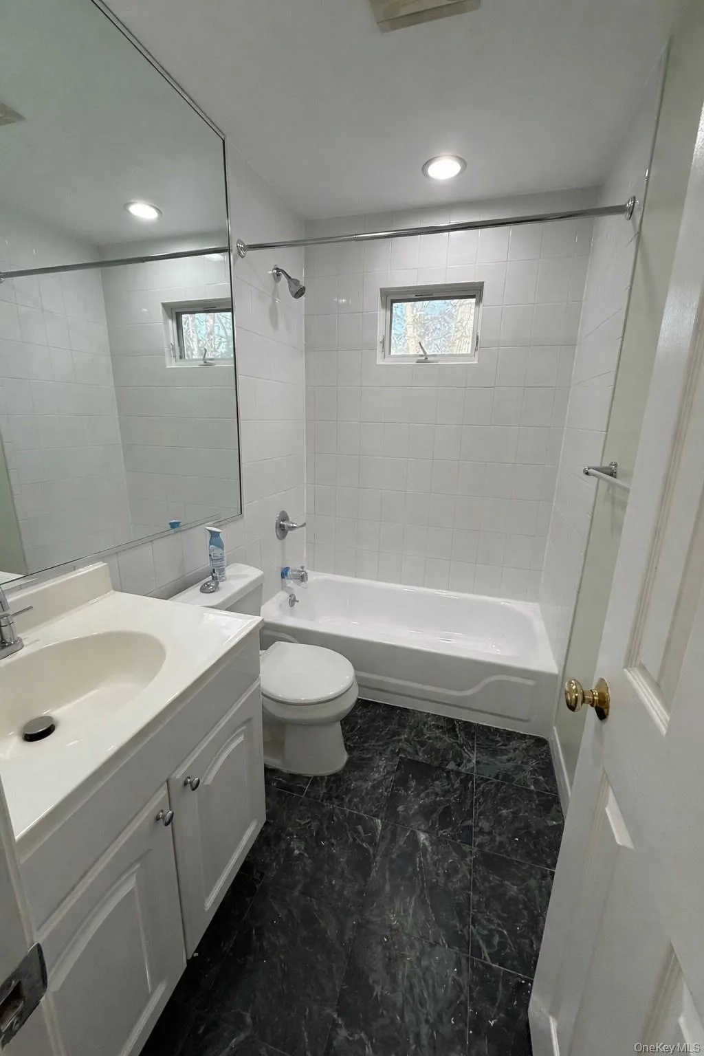 85 Smithtown Boulevard, Smithtown, NY, 1 Bedroom Bedrooms, 3 Rooms Rooms,1 BathroomBathrooms,Residential Lease,Idx,Smithtown,0,947865 85 Smithtown Boulevard, Smithtown, NY, 1 Bedroom Bedrooms, 3 Rooms Rooms,1 BathroomBathrooms,Residential Lease,Idx,Smithtown,0,947865