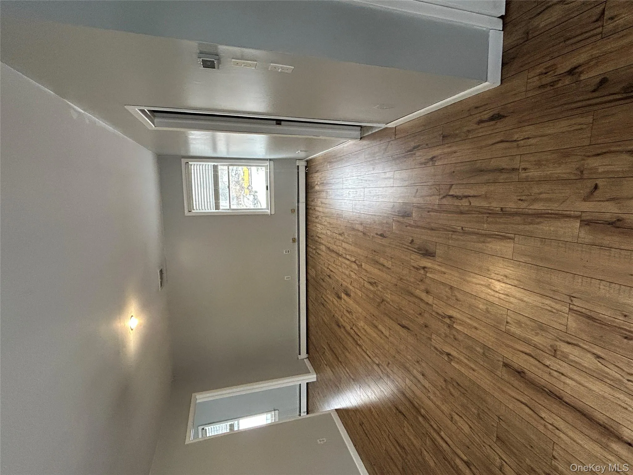 Receiving/Reception/Work Room Receiving/Reception/Work Room