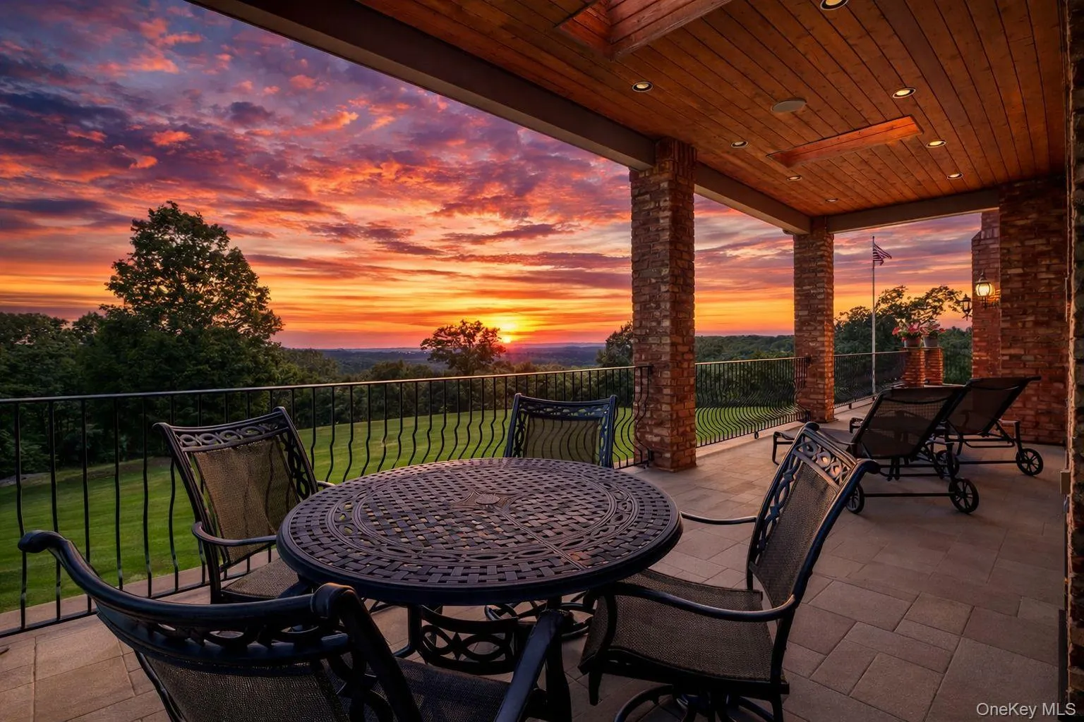 Stunning westerly sunsets Stunning westerly sunsets