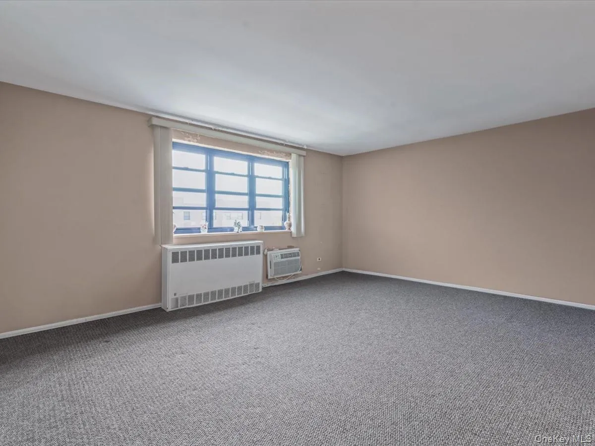 88-25 155th Avenue, New York, NY, 1 Bedroom Bedrooms, 4 Rooms Rooms,1 BathroomBathrooms,Residential Sale,For Rent,155th,0,947949 88-25 155th Avenue, New York, NY, 1 Bedroom Bedrooms, 4 Rooms Rooms,1 BathroomBathrooms,Residential Sale,For Rent,155th,0,947949