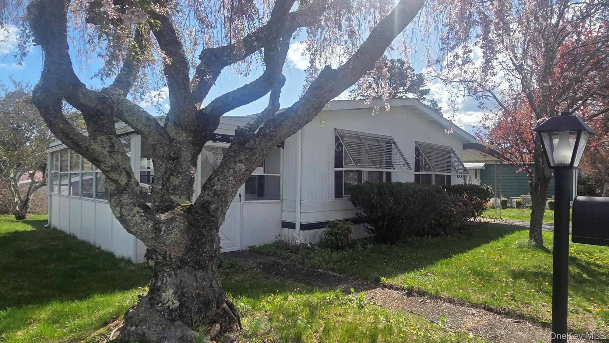 525-183 Riverleigh Avenue, Riverhead, NY, 2 Bedrooms Bedrooms, 5 Rooms Rooms,2 BathroomsBathrooms,Residential,For Rent,Riverleigh,0,948045 525-183 Riverleigh Avenue, Riverhead, NY, 2 Bedrooms Bedrooms, 5 Rooms Rooms,2 BathroomsBathrooms,Residential,For Rent,Riverleigh,0,948045