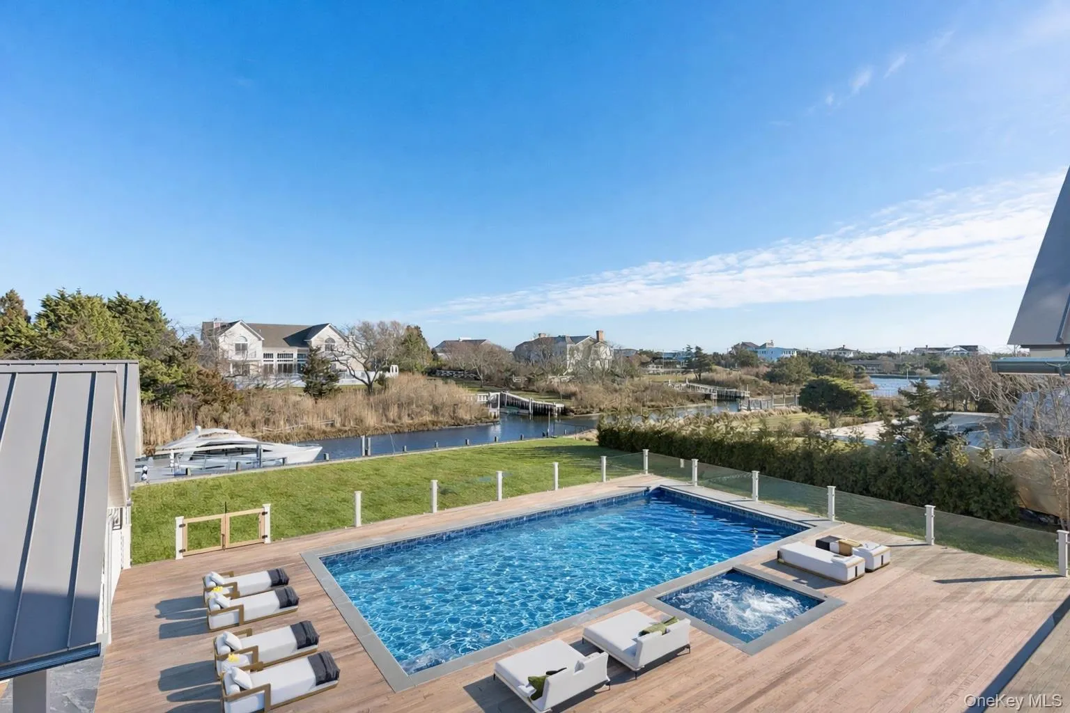 32 Quogo Neck Lane, Southampton, New York 11959