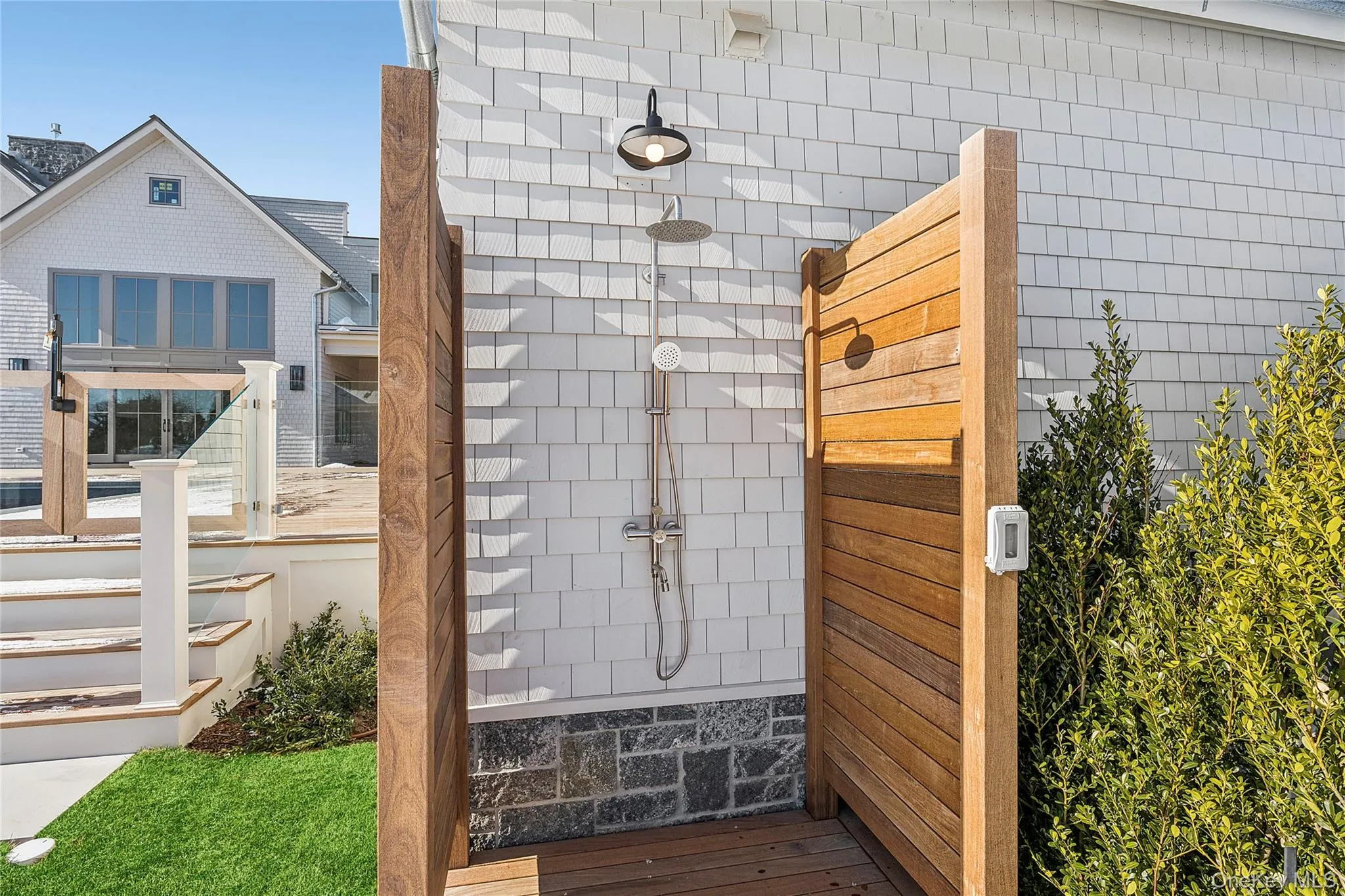 32 Quogo Neck Lane, Southampton, New York 11959