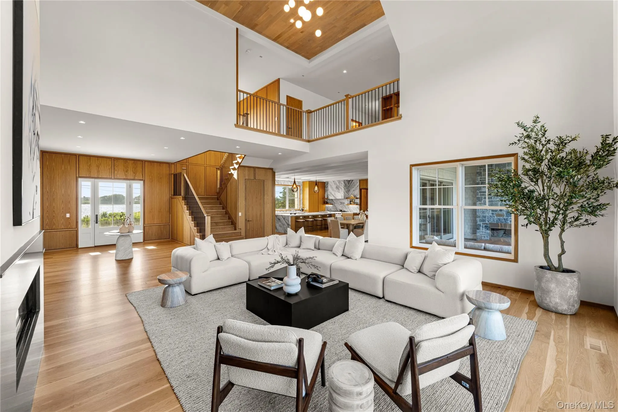 32 Quogo Neck Lane, Southampton, New York 11959