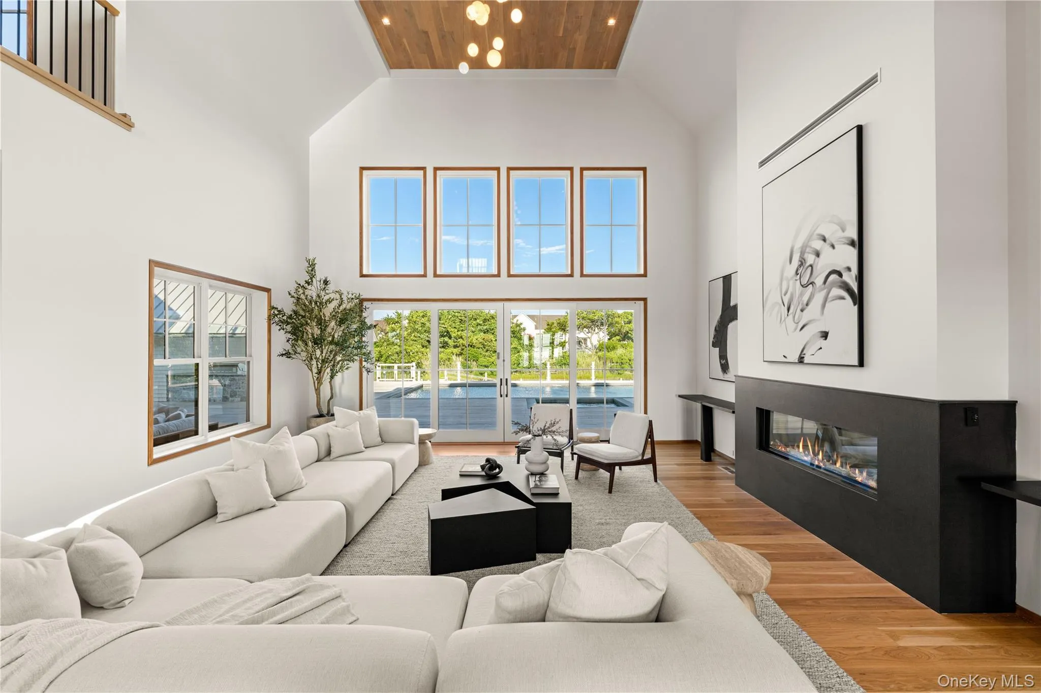 32 Quogo Neck Lane, Southampton, New York 11959