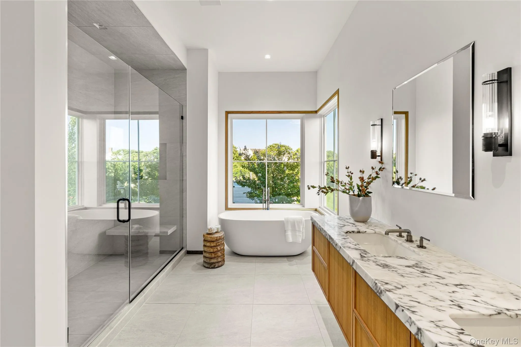 32 Quogo Neck Lane, Southampton, New York 11959