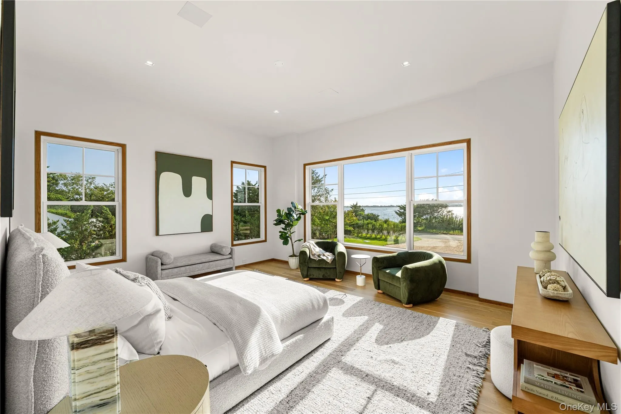 32 Quogo Neck Lane, Southampton, New York 11959