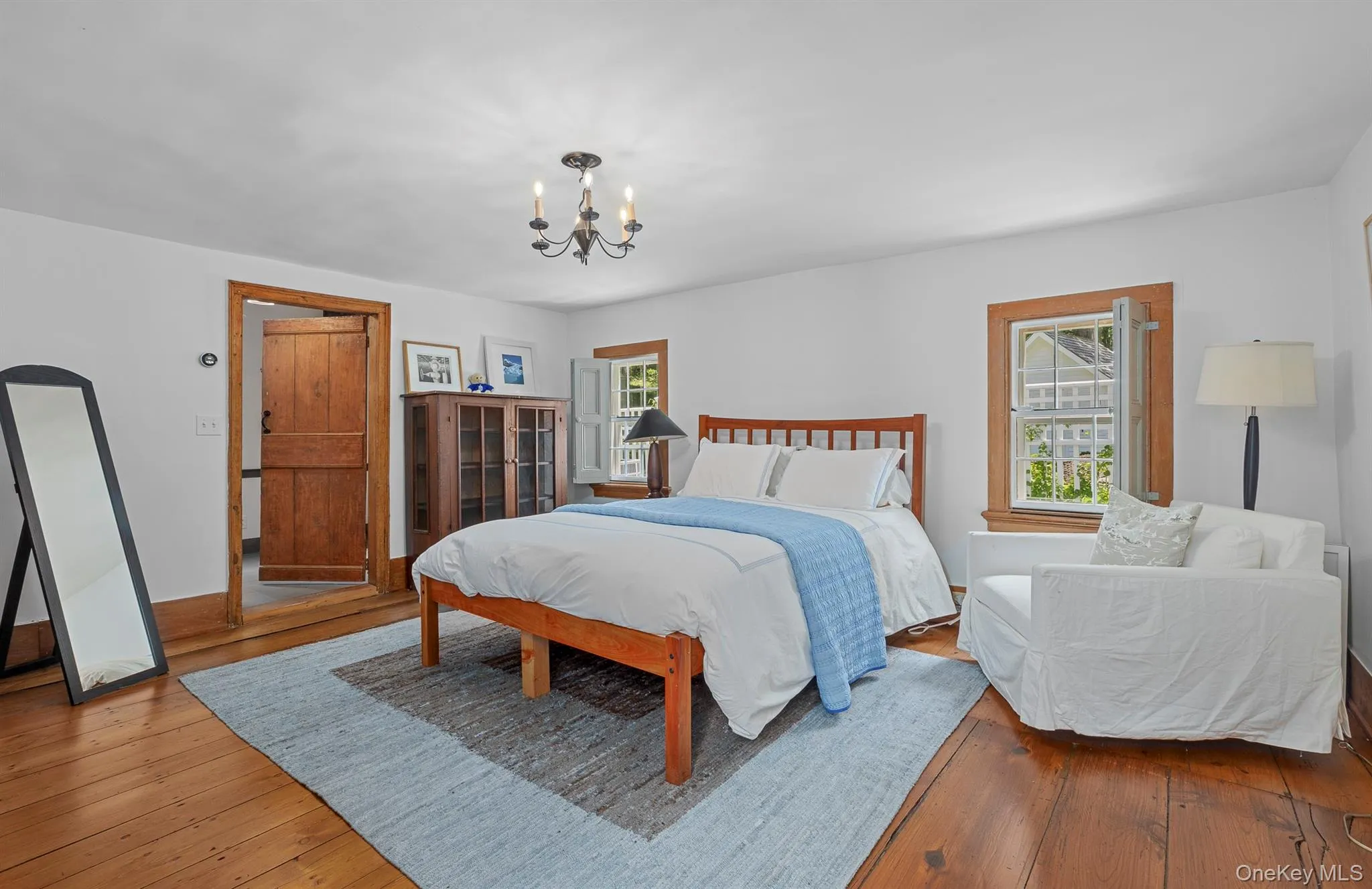 First Floor Ensuite Bedroom First Floor Ensuite Bedroom