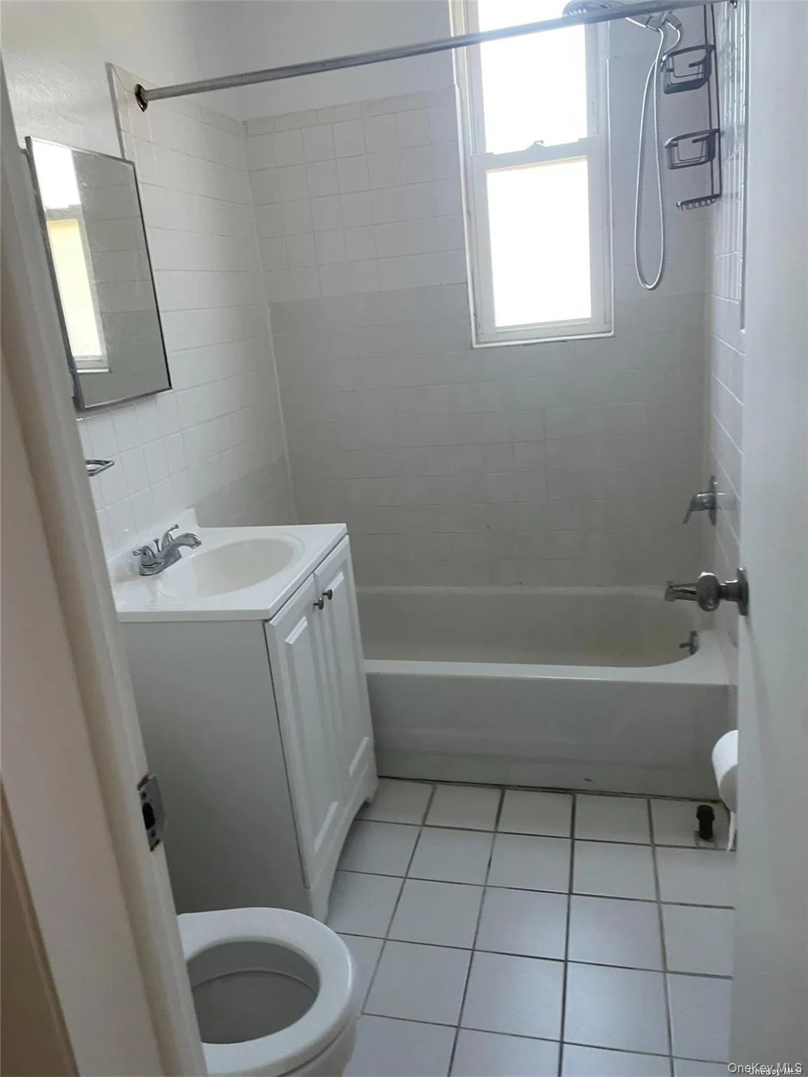 62 Middle Neck Road, North Hempstead, NY, 2 Bedrooms Bedrooms, 4 Rooms Rooms,1 BathroomBathrooms,Residential Lease,Idx,Middle Neck,0,948161 62 Middle Neck Road, North Hempstead, NY, 2 Bedrooms Bedrooms, 4 Rooms Rooms,1 BathroomBathrooms,Residential Lease,Idx,Middle Neck,0,948161