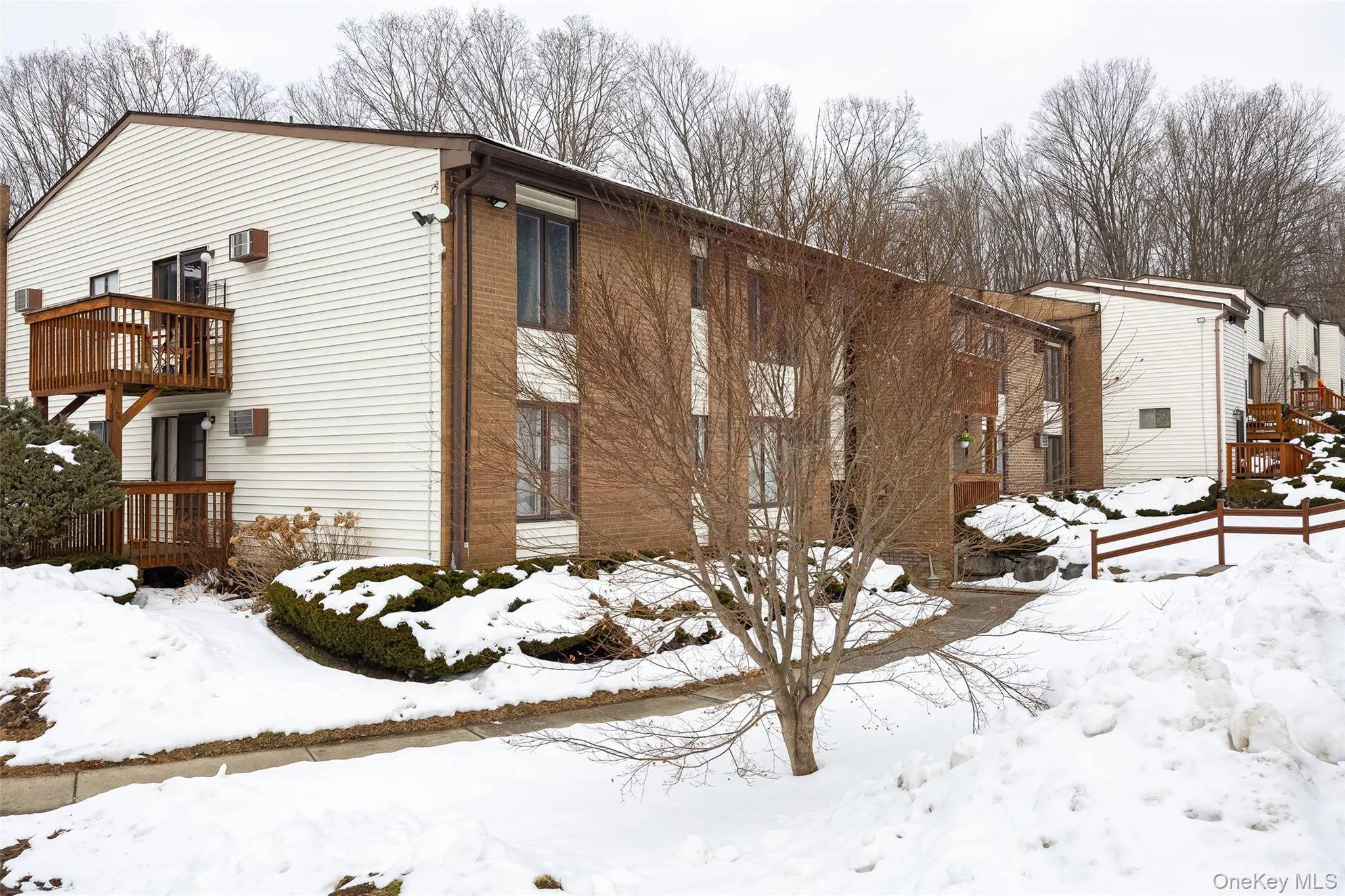 2 Bed 1.5 baths 2 Bed 1.5 baths
