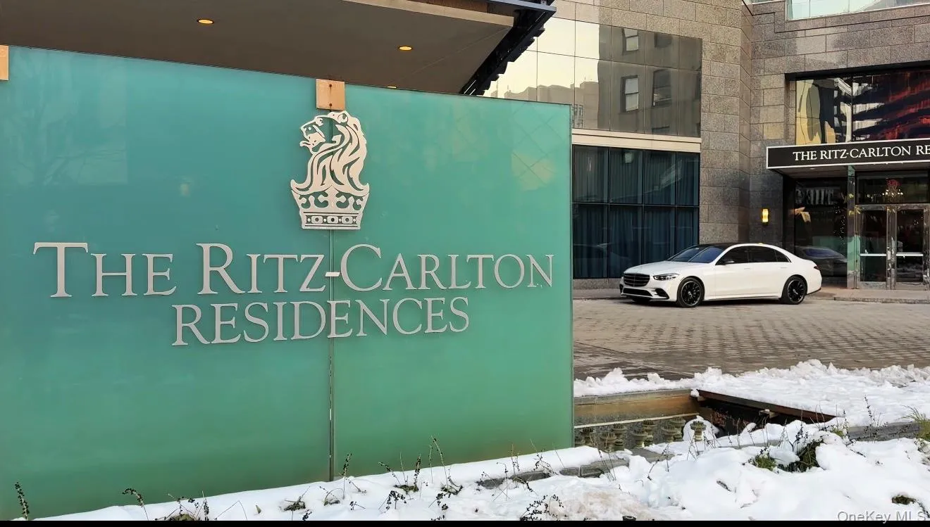 1 Renaissance Square, White Plains, NY, 1 Bedroom Bedrooms, 3 Rooms Rooms,1 BathroomBathrooms,Residential,For Rent,Renaissance Square,0,948249 1 Renaissance Square, White Plains, NY, 1 Bedroom Bedrooms, 3 Rooms Rooms,1 BathroomBathrooms,Residential,For Rent,Renaissance Square,0,948249