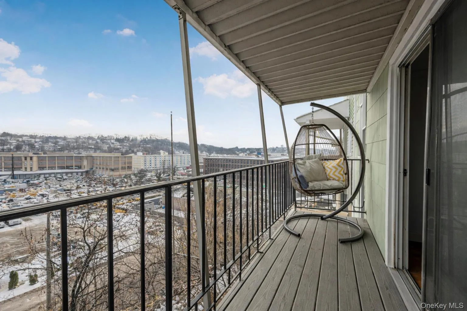 Balcony with a sunroom Balcony with a sunroom